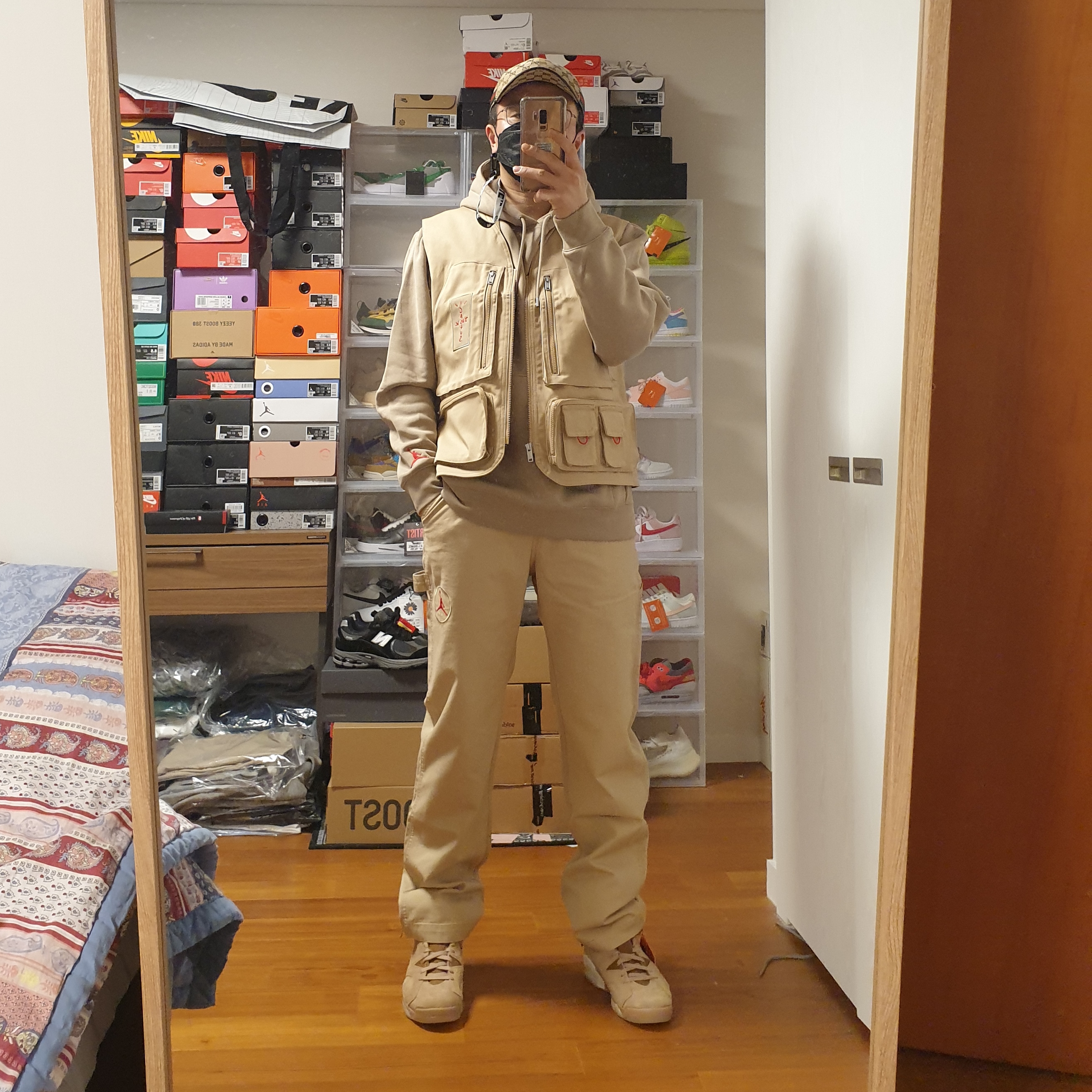 Jordan 6 x Travis Scott Retro SP British Khaki, Jordan x Travis Scott Pullover Hoodie - Asia 착용 스타일 - 2