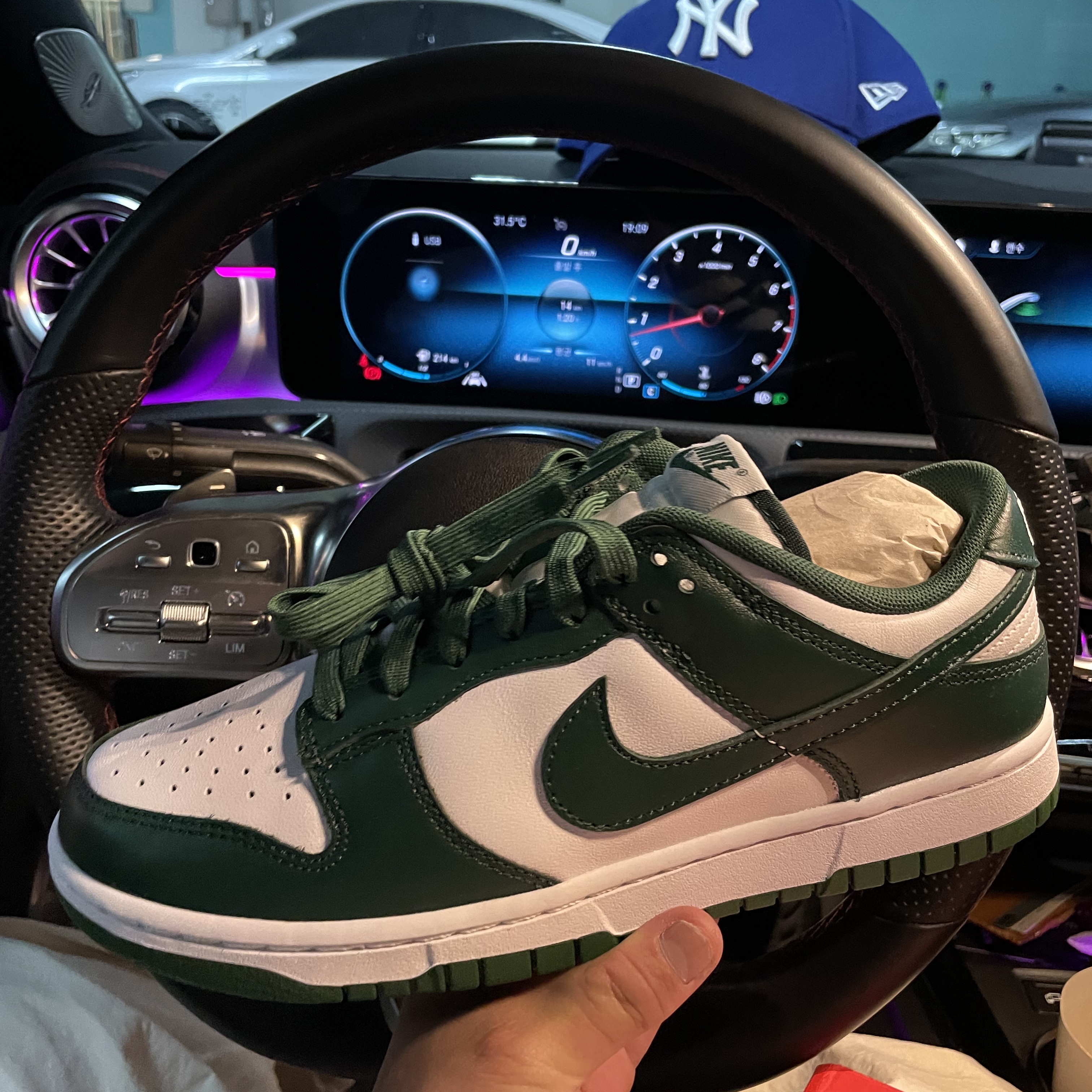 Nike Dunk Low Retro Varsity Green 착용 스타일 - 1