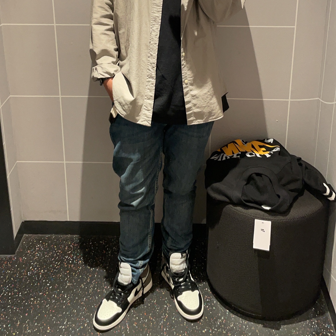 Jordan 1 Retro High OG Black Mocha 착용 스타일