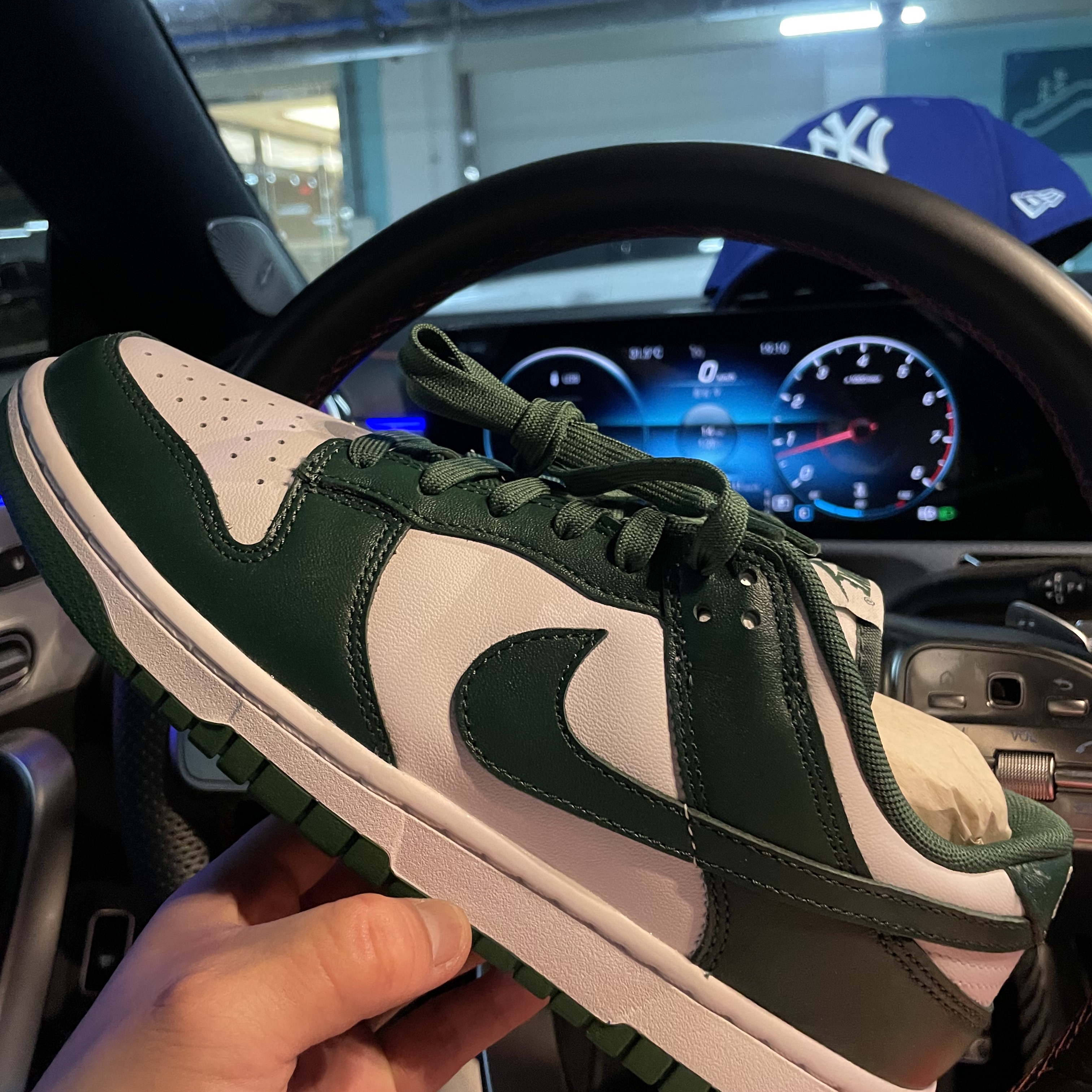 Nike Dunk Low Retro Varsity Green 착용 스타일 - 2