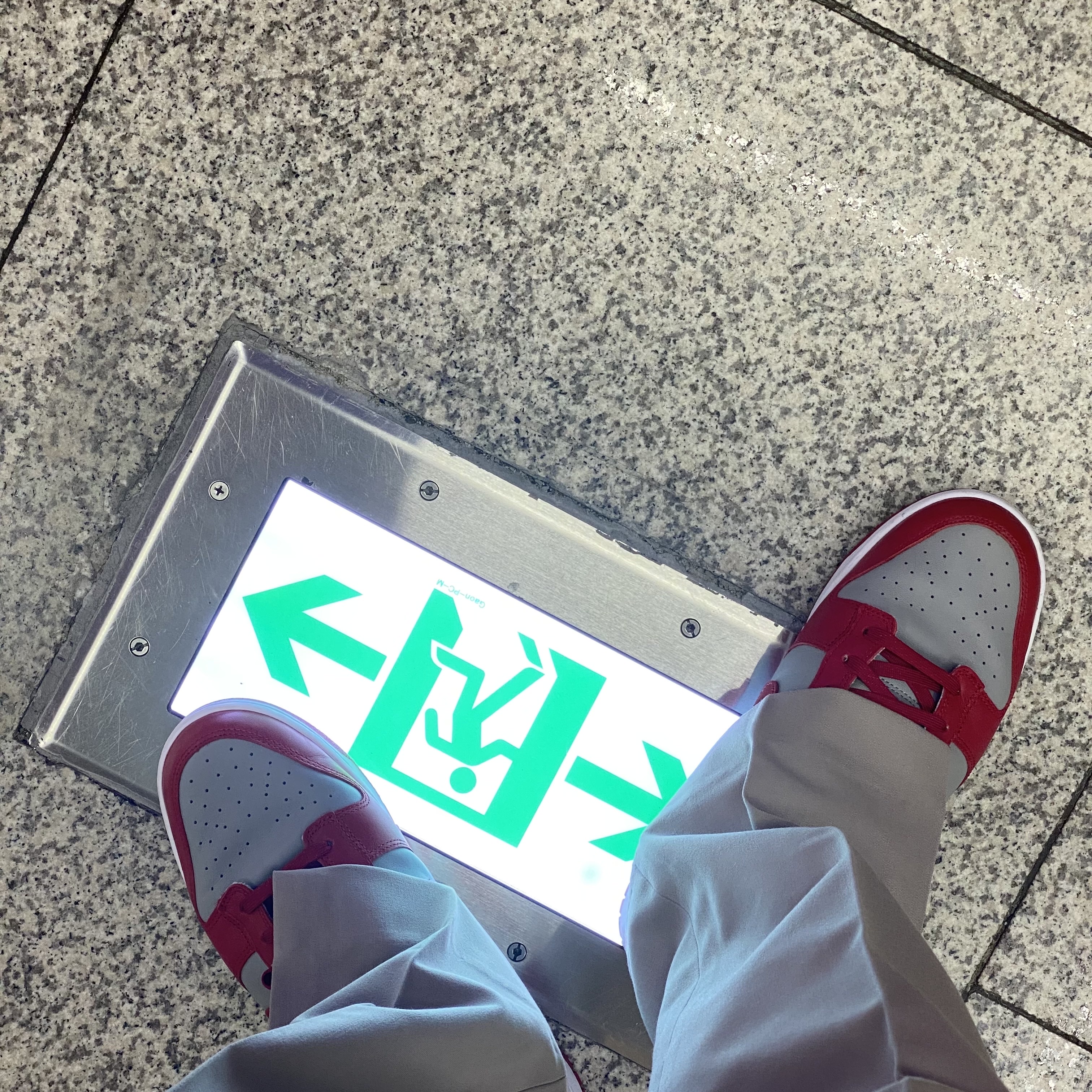 Nike Dunk Low Retro Medium Grey 착용 스타일 - 2