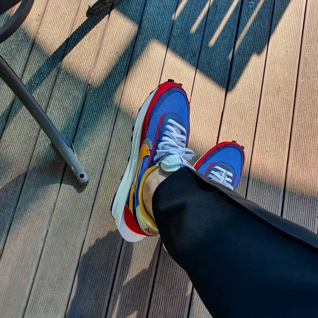 Nike x Sacai LDWaffle Blue Multi 착용 스타일 - 4