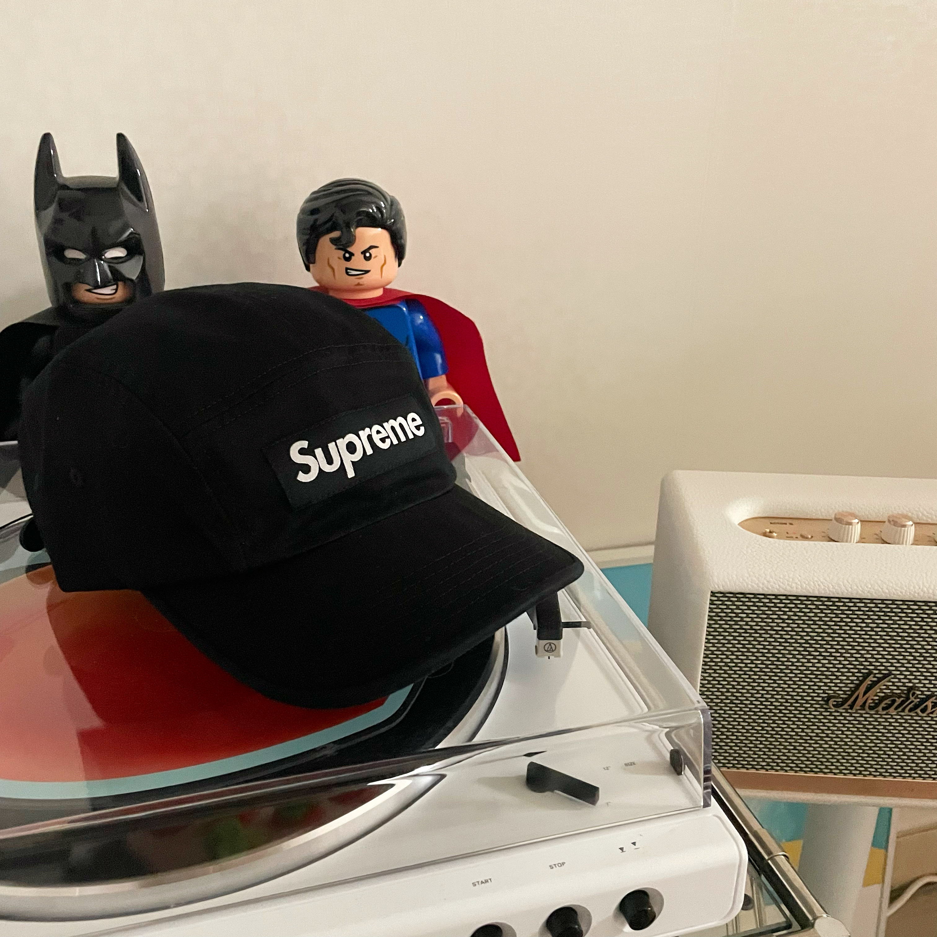 Supreme Washed Chino Twill Camp Cap Black 착용 스타일