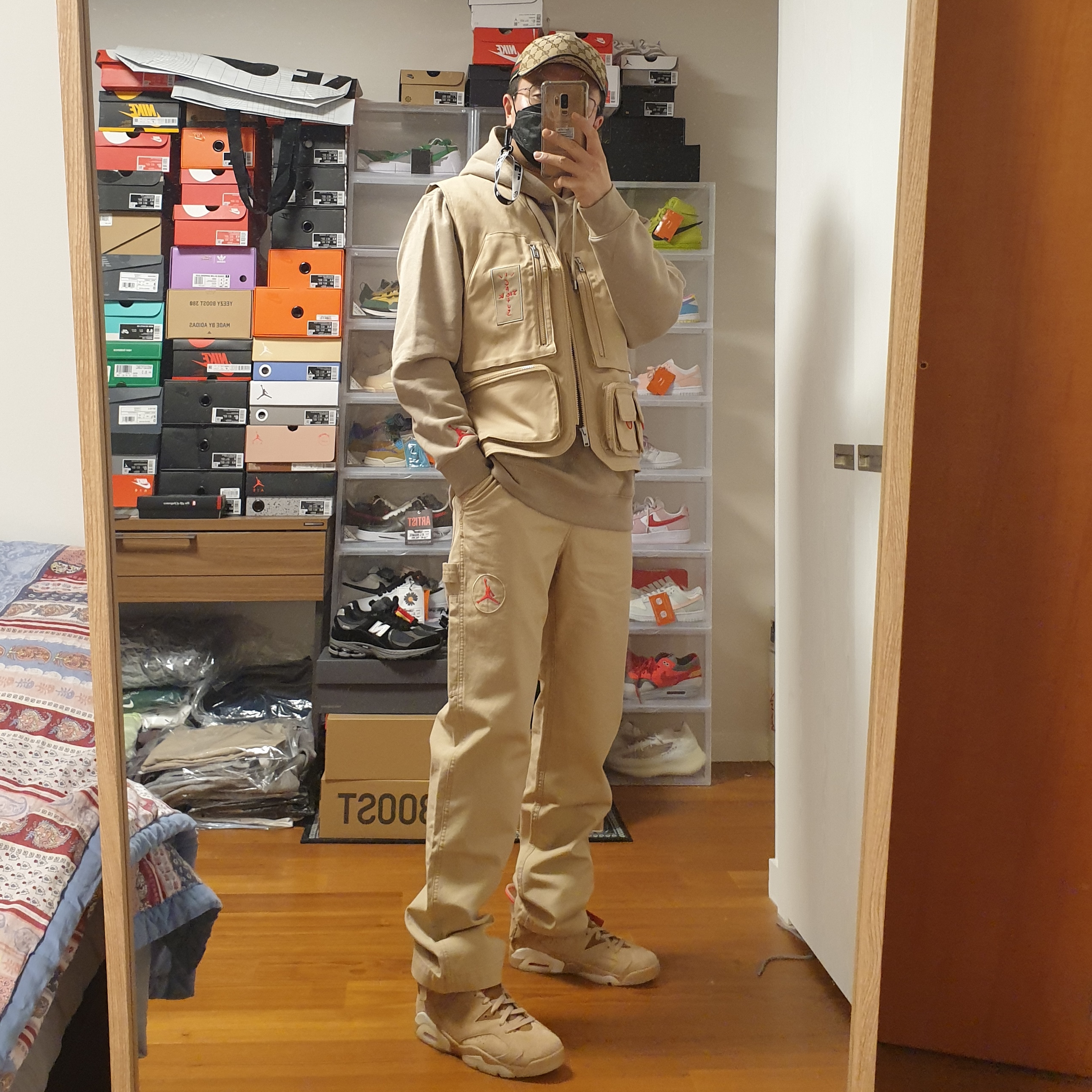 Jordan 6 x Travis Scott Retro SP British Khaki, Jordan x Travis Scott Pullover Hoodie - Asia 착용 스타일 - 1
