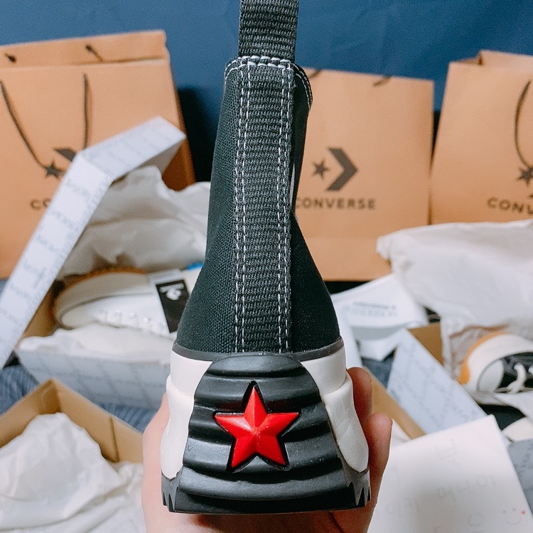 Converse x JW Anderson Run Star Hike Hi Black 착용 스타일 - 4