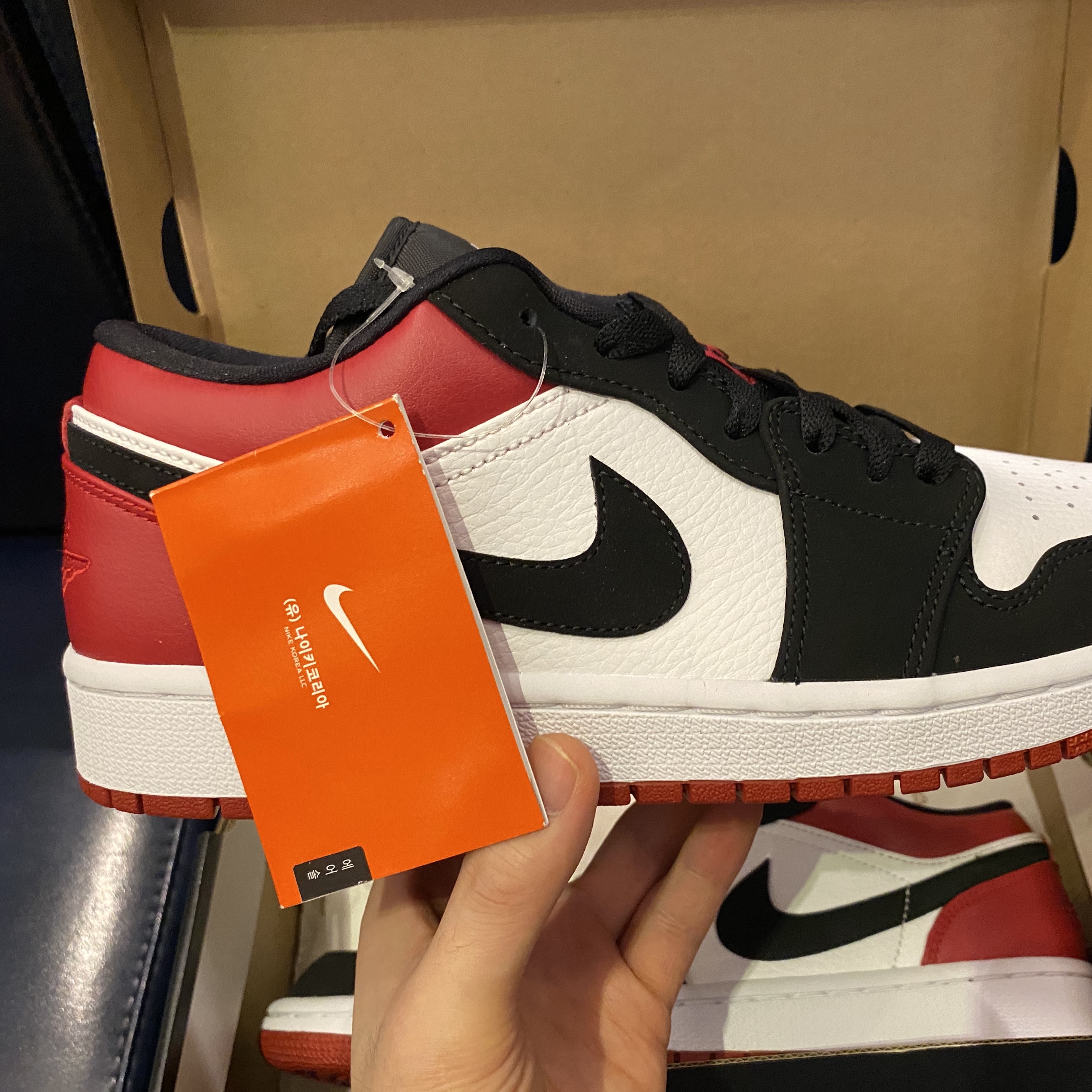 Jordan 1 Low Black Toe 착용 스타일 - 4