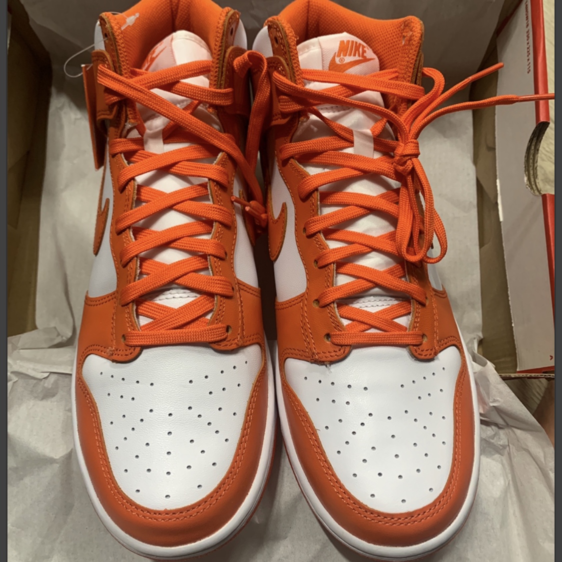 Nike Dunk High Retro Orange Blaze 착용 스타일 - 2