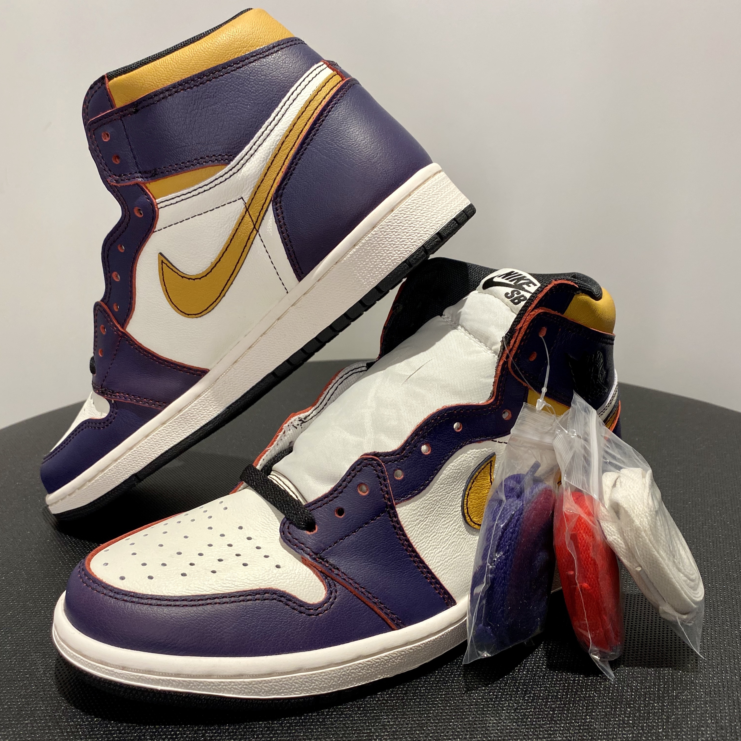Jordan 1 Retro High OG Defiant SB LA to Chicago 착용 스타일 - 3