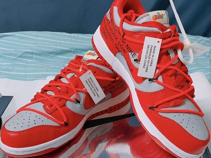 Nike x Off-White Dunk Low Pine Green, Nike x Off-White Dunk Low University Red 착용 스타일 - 5