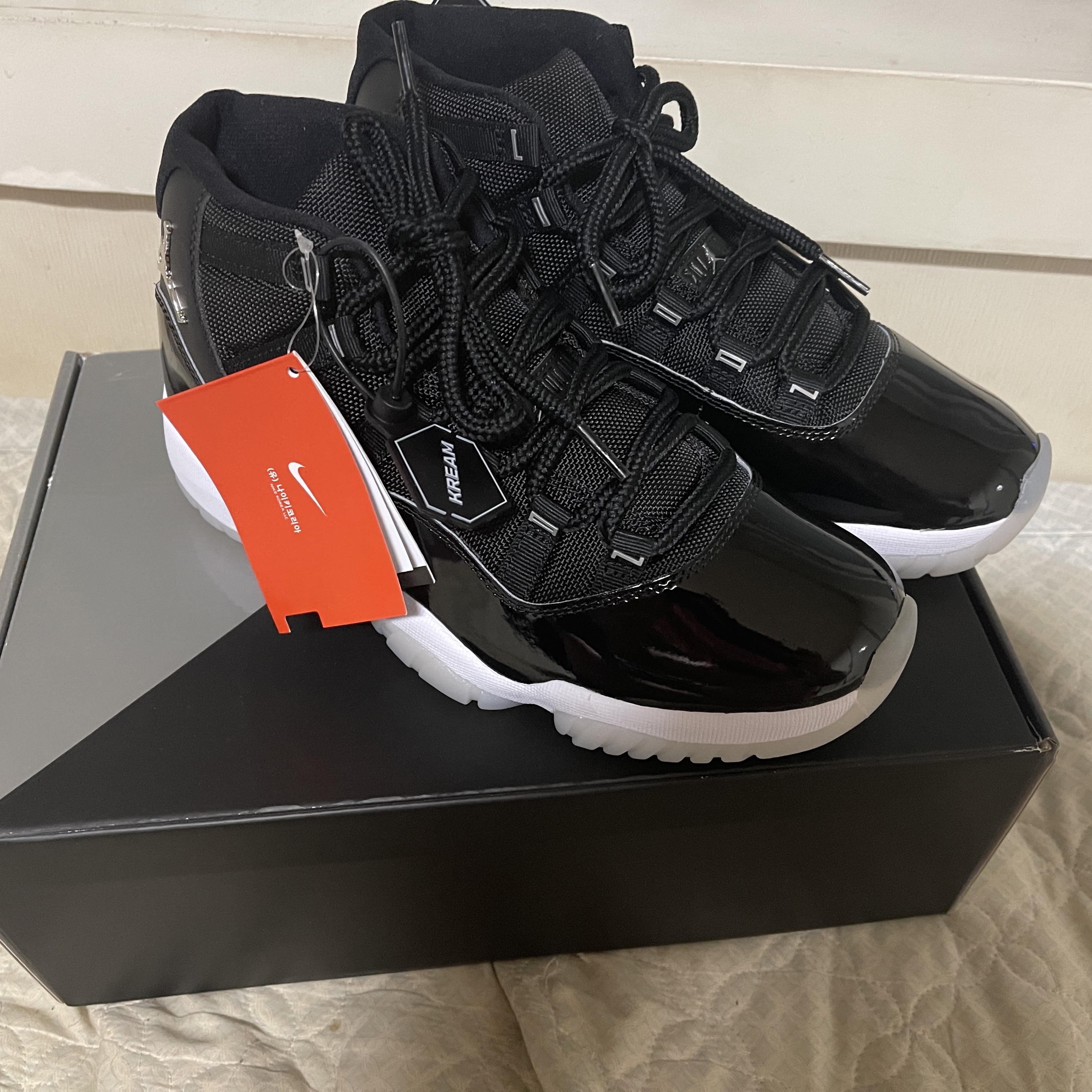 Jordan 11 Retro Jubilee 착용 스타일