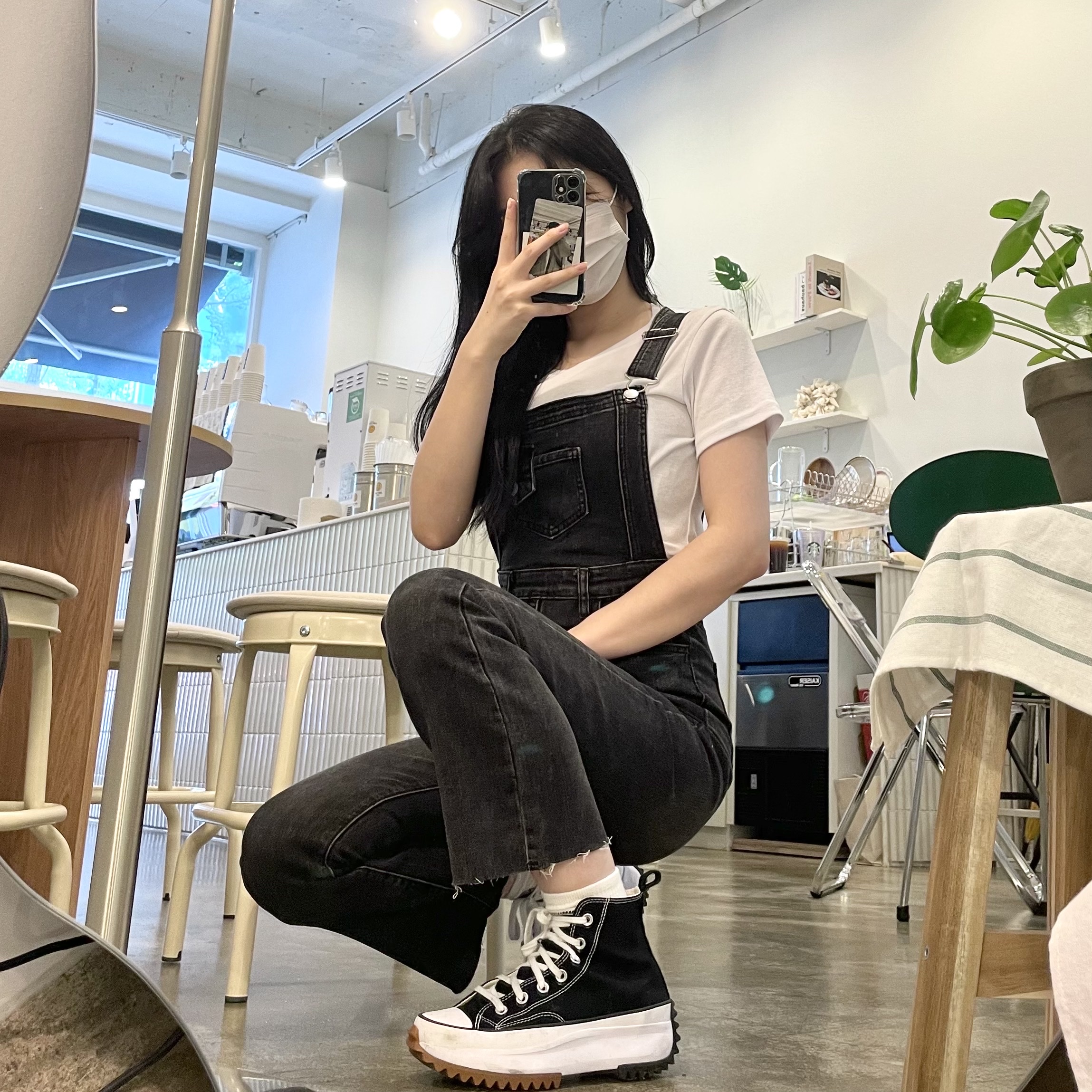 Converse Run Star Hike Hi Black White Gum 착용 스타일