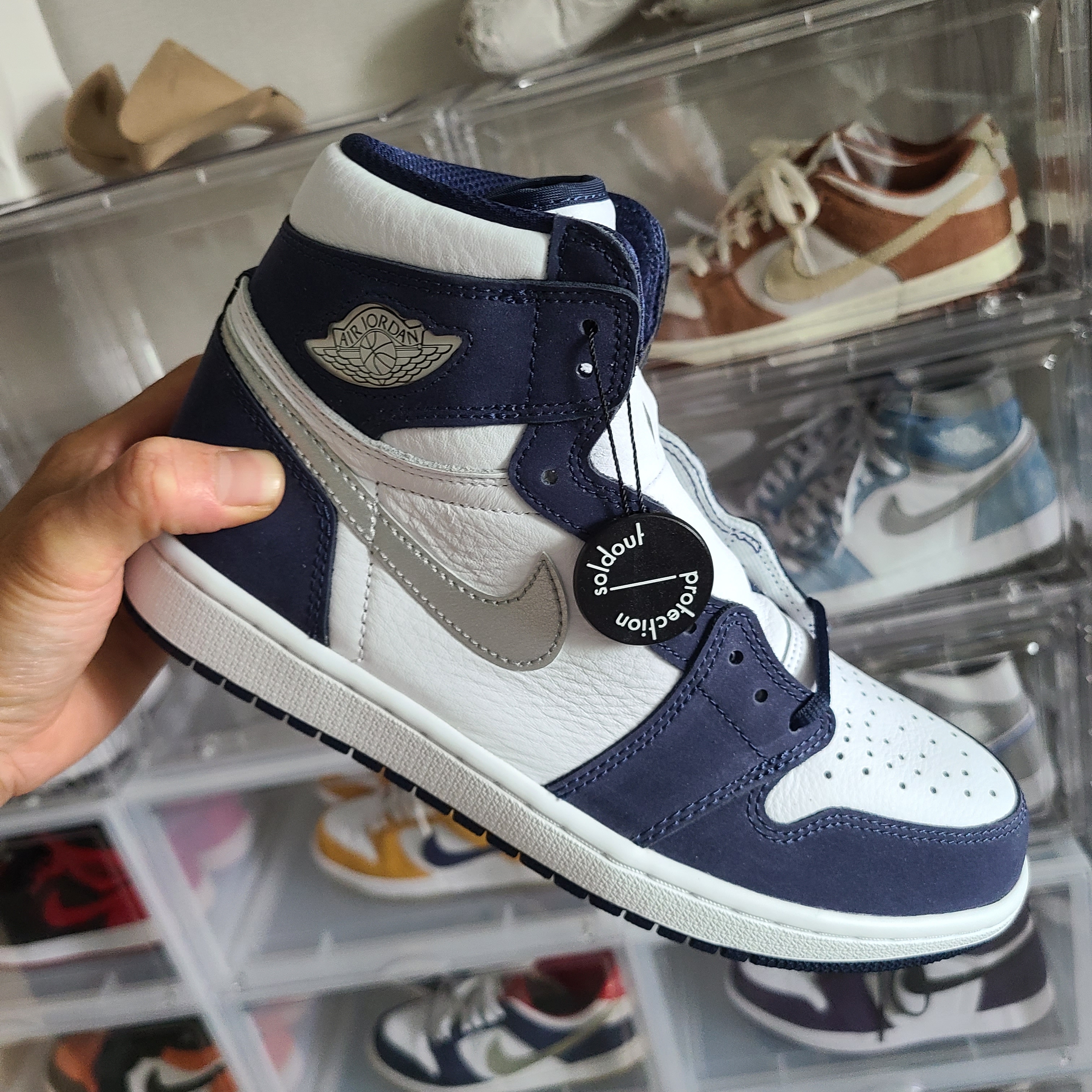 Jordan 1 Retro High OG CO.JP Midnight Navy, Jordan 1 Mid Light Smoke Grey 착용 스타일 - 2