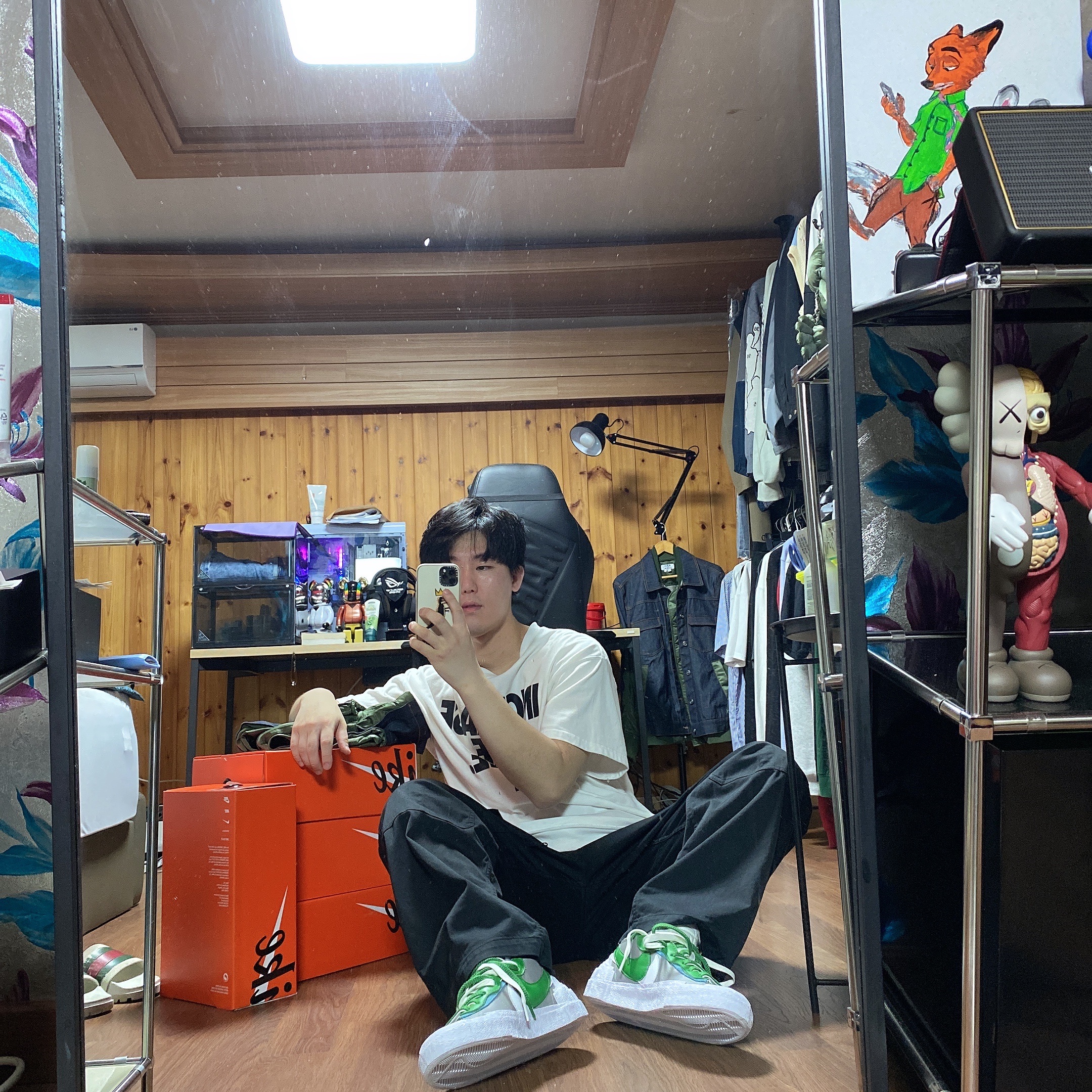 Nike x Sacai Blazer Low Classic Green, Nike x Stussy Increase The Peace T-Shirt - US/EU 착용 스타일