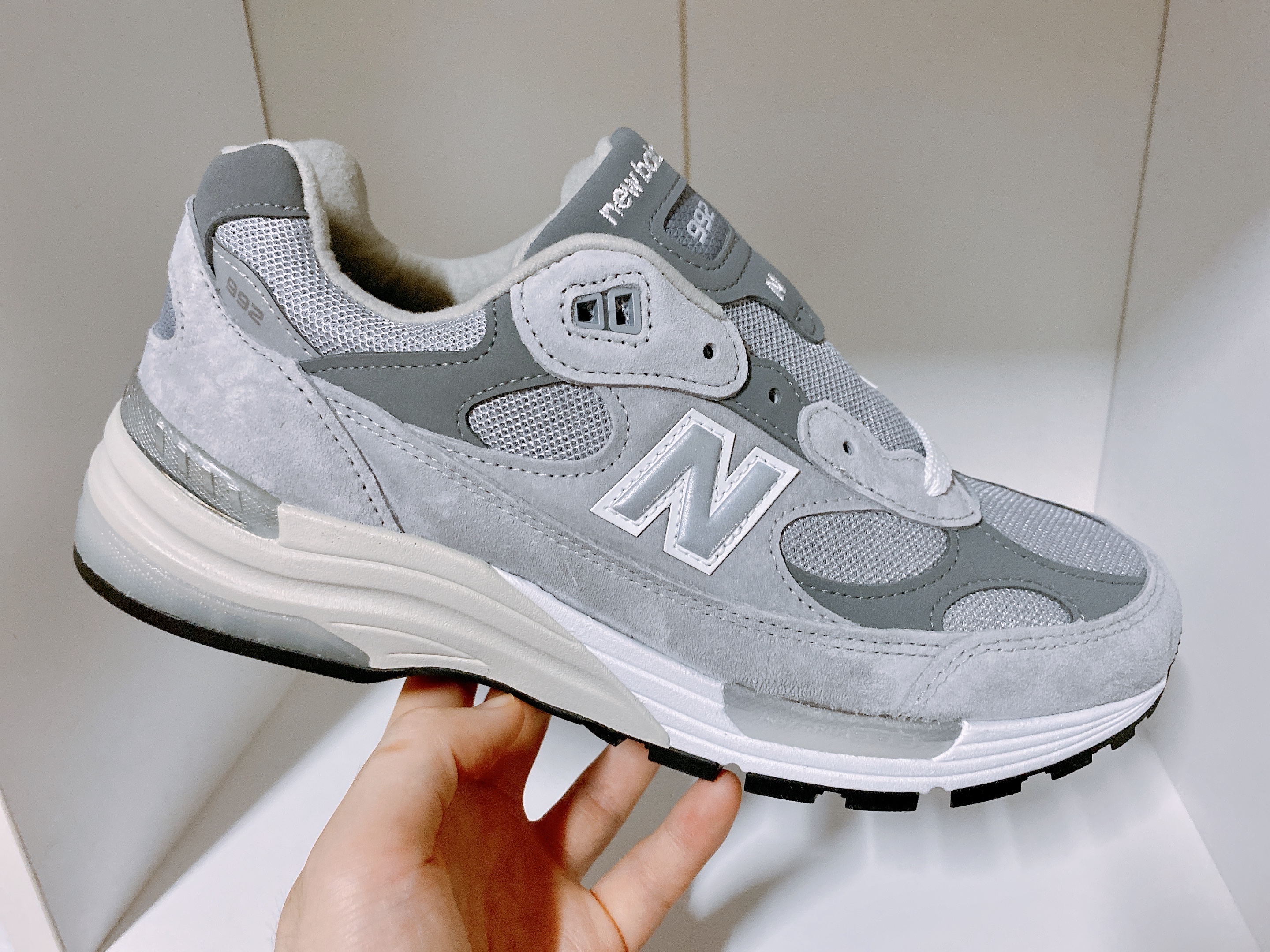 New Balance 992 Made in USA Grey - D Standard 착용 스타일 - 1