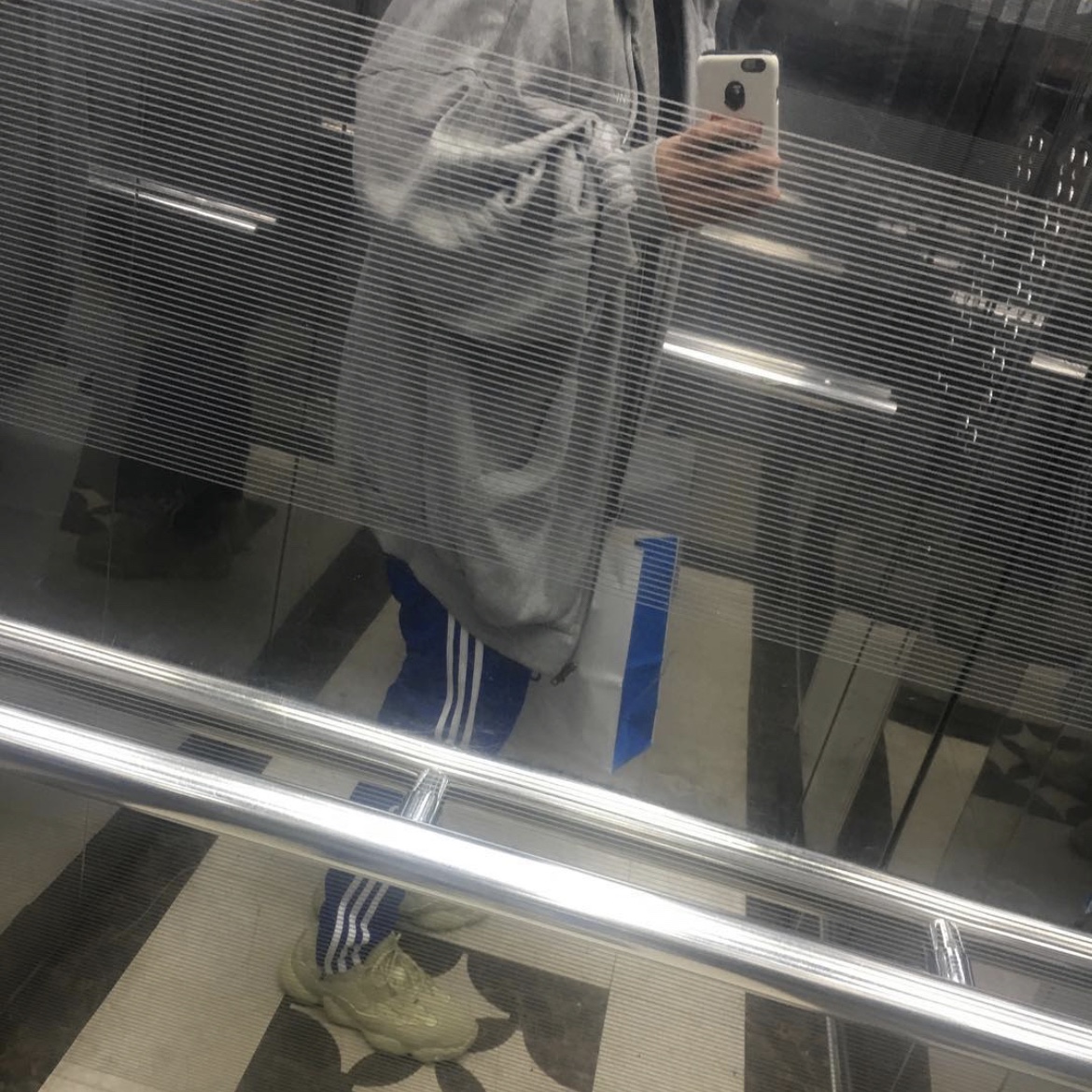 Adidas Yeezy 500 Super Moon Yellow 착용 스타일