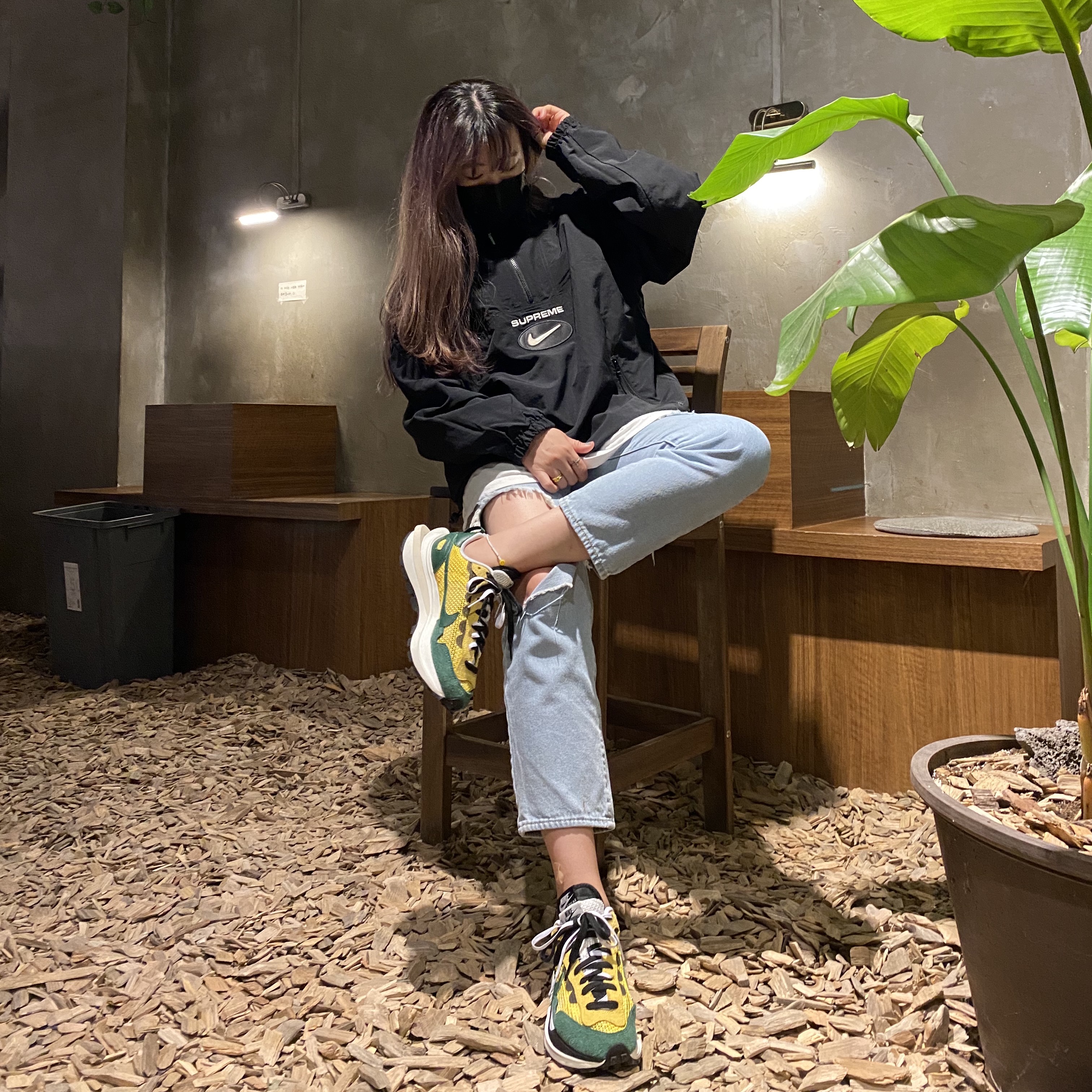 Nike x Sacai VaporWaffle Tour Yellow & Gorge Green Sail, Supreme x Nike Jewel Reversible Ripstop Anorak Black - 20FW 착용 스타일