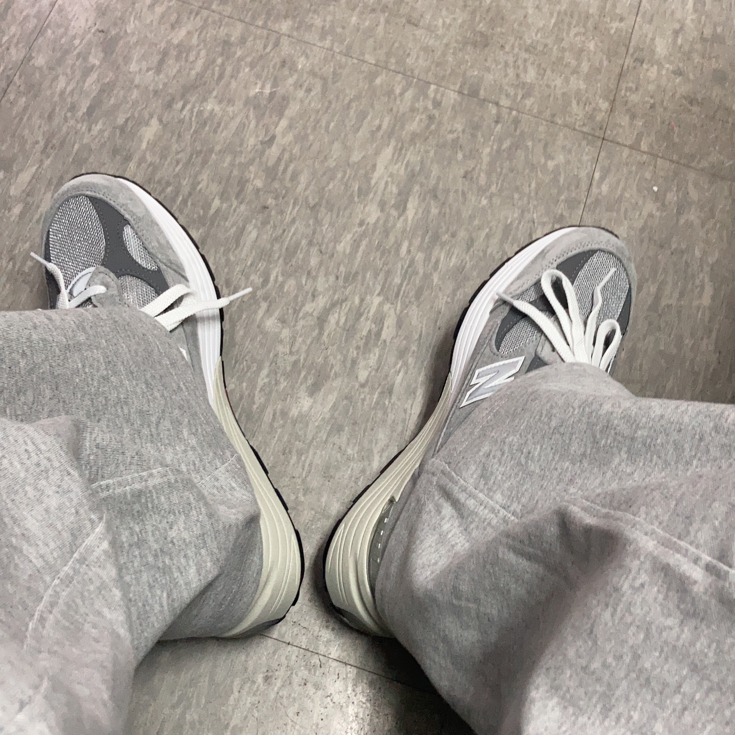 New Balance 992 Made in USA Grey - D Standard 착용 스타일