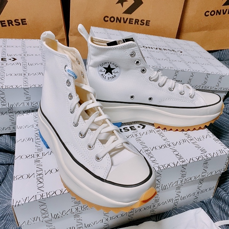 Converse x JW Anderson Run Star Hike Hi White 착용 스타일 - 1