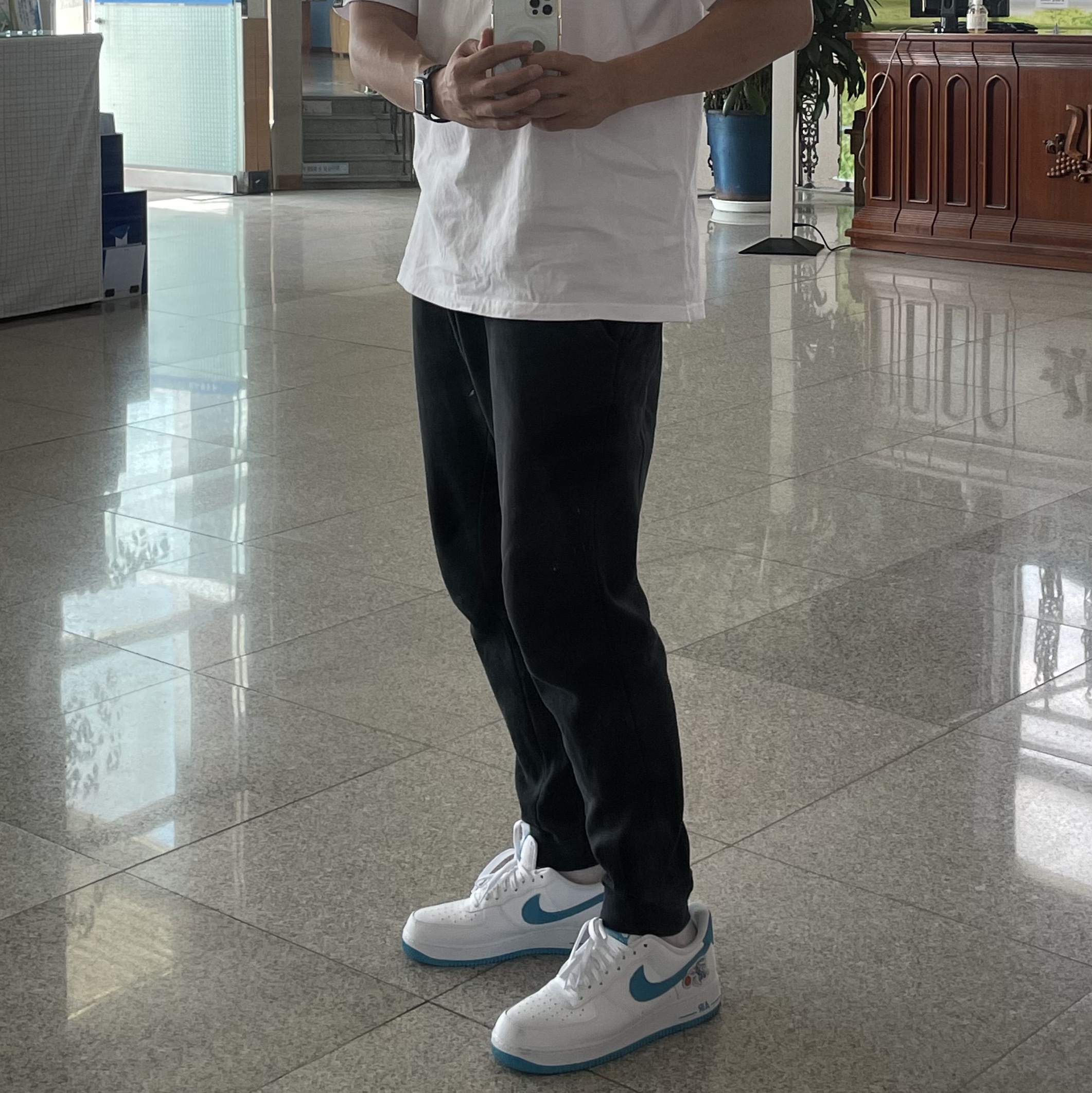 Nike x Space Jam: A New Legacy Air Force 1 '07 Tune Squad 착용 스타일