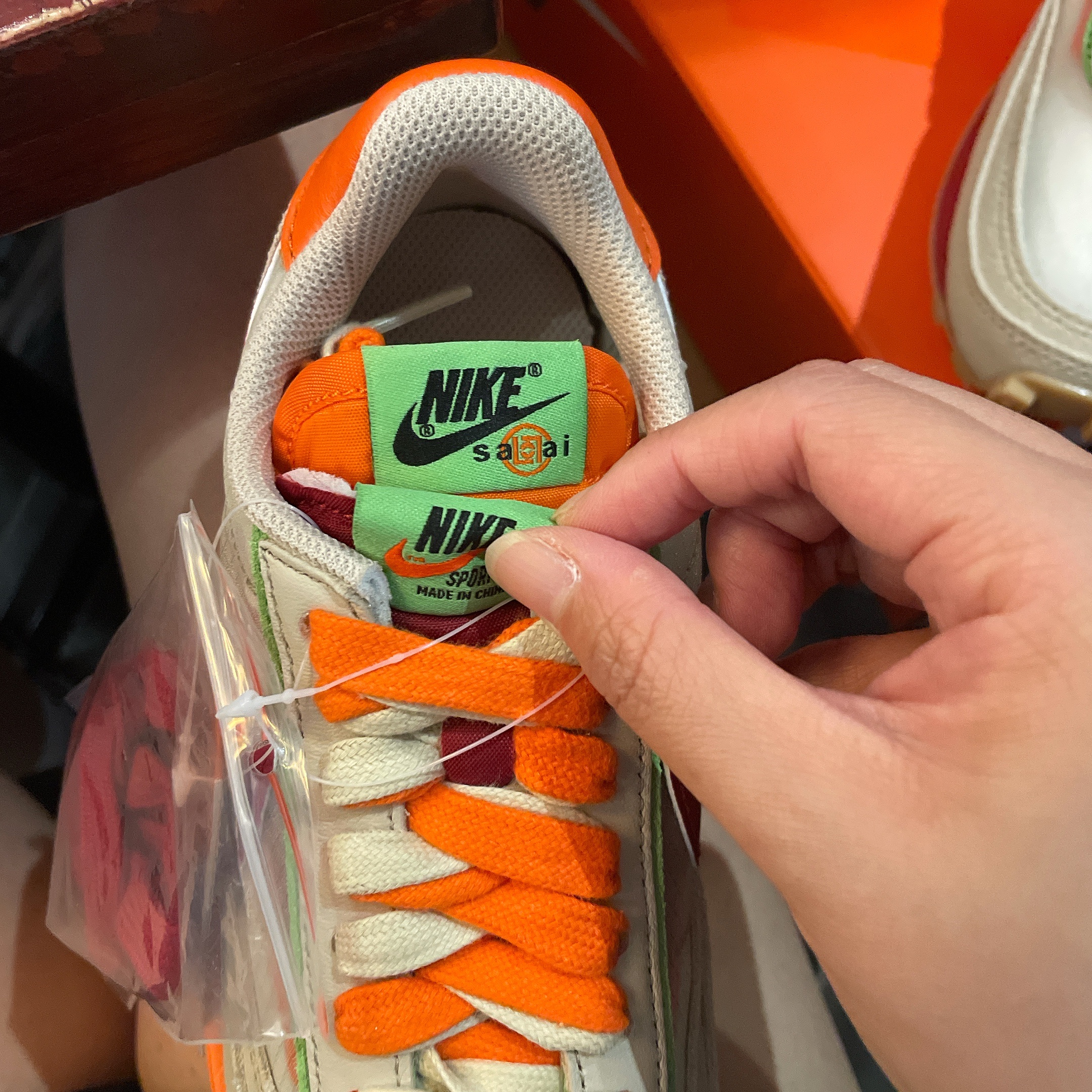 Nike x Sacai x Clot LDWaffle Orange Blaze 착용 스타일 - 2