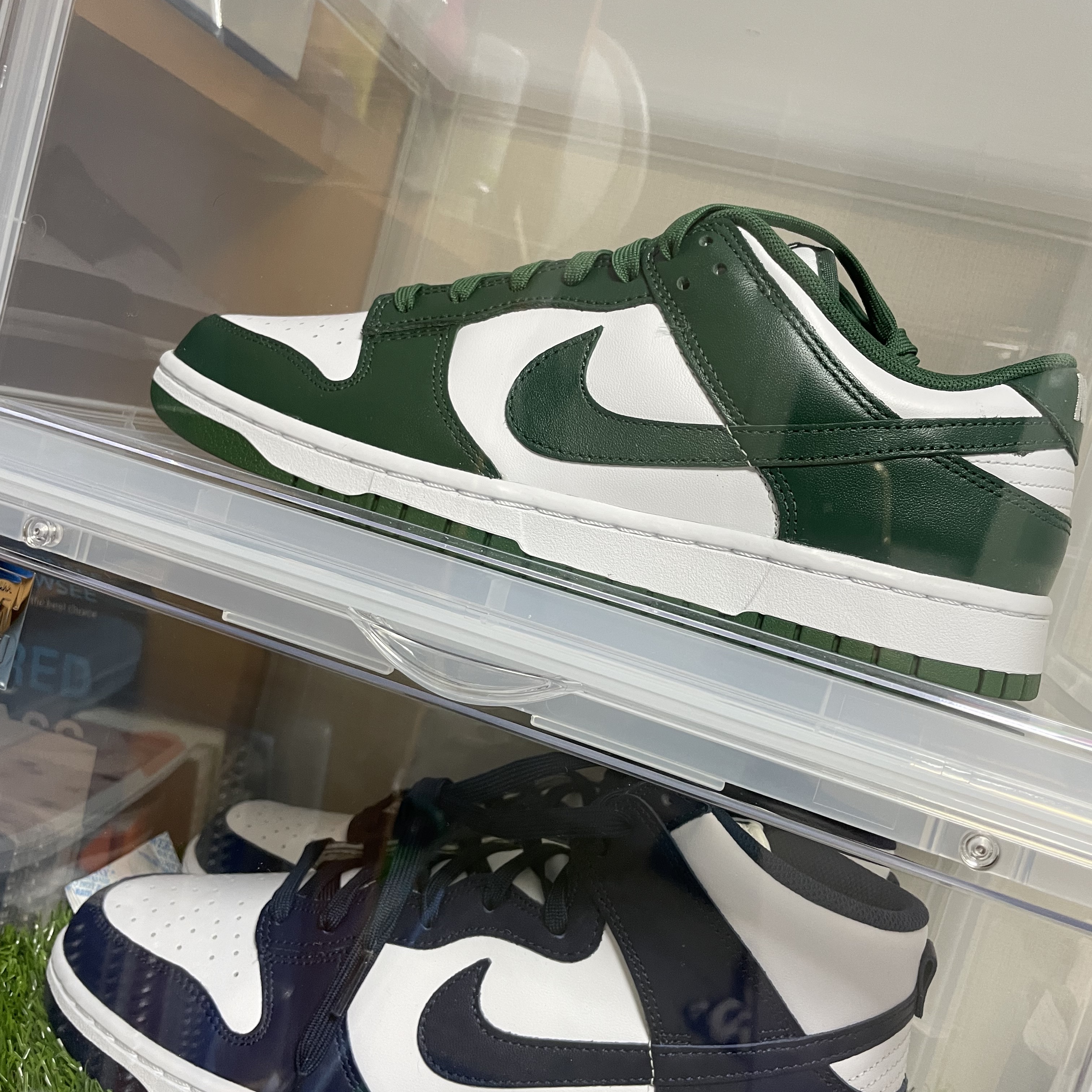 Nike Dunk Low Retro Varsity Green, Nike Dunk High Retro Championship Navy 착용 스타일