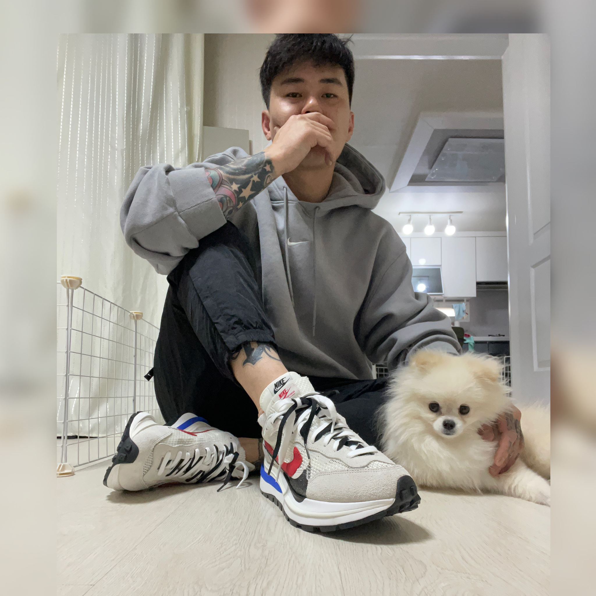Nike x Sacai VaporWaffle Royal Fuchsia, Nike x Fear of God Double Hood Hoodie Dust Sail 착용 스타일