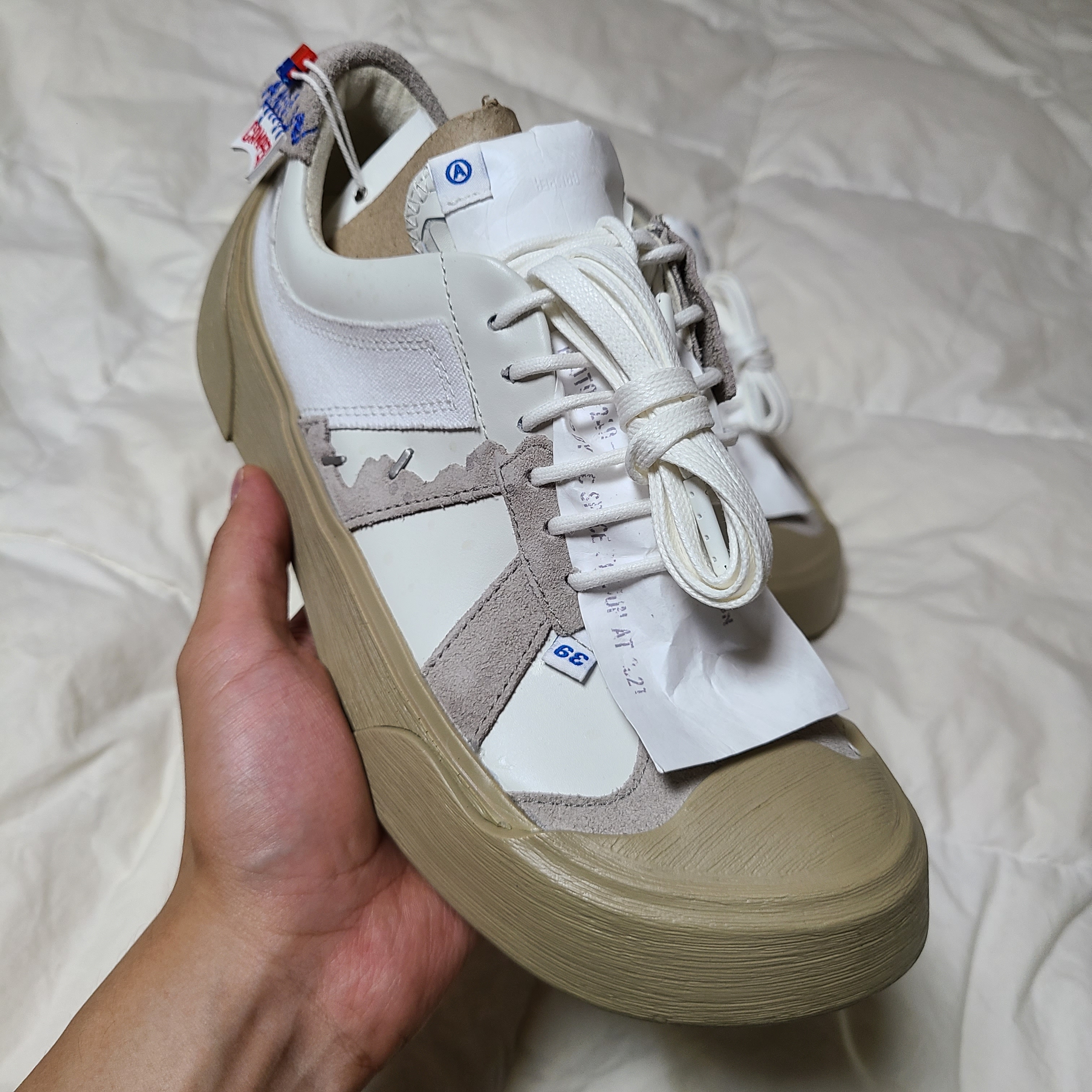 (W) Camper x Ader Error Proto-240-S Cinder German Shoes 착용 스타일 - 3