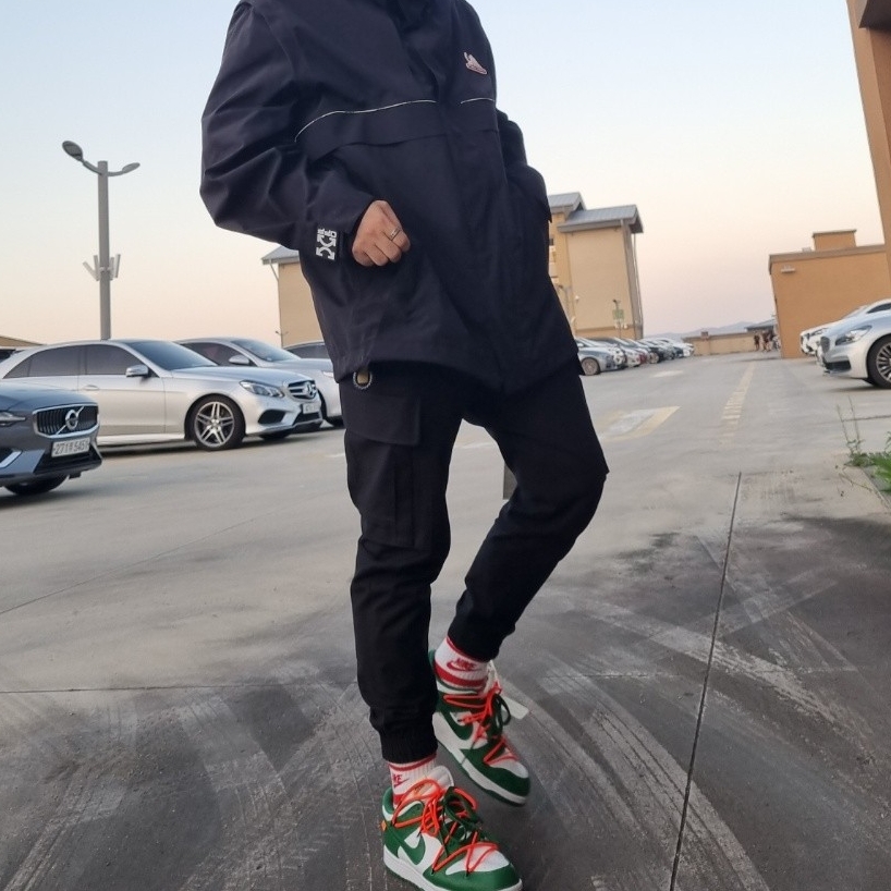 Nike x Off-White Dunk Low Pine Green 착용 스타일