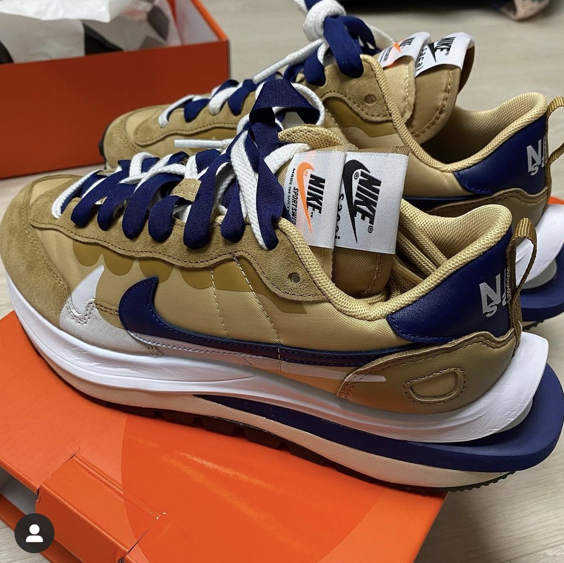 Nike x Sacai VaporWaffle Sesame and Blue Void 착용 스타일 - 1