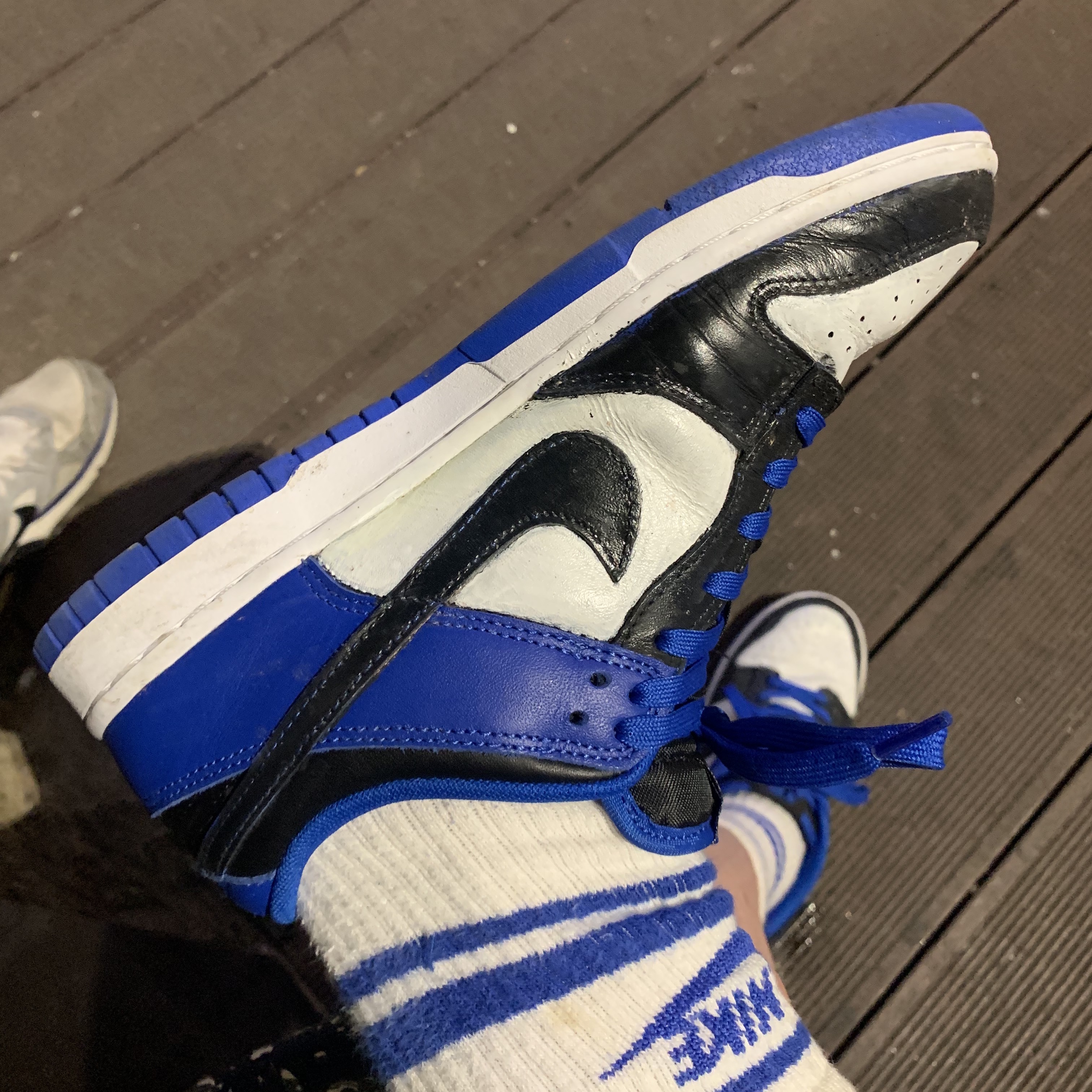 Nike Dunk Low Retro Hyper Cobalt 착용 스타일