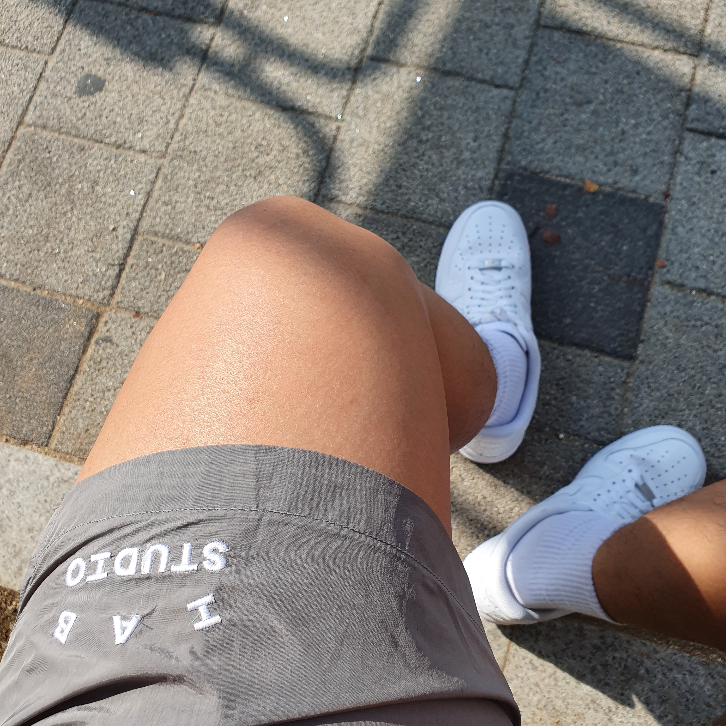 IAB Studio Woven Shorts Gray, Nike Air Force 1 '07 Low White 착용 스타일