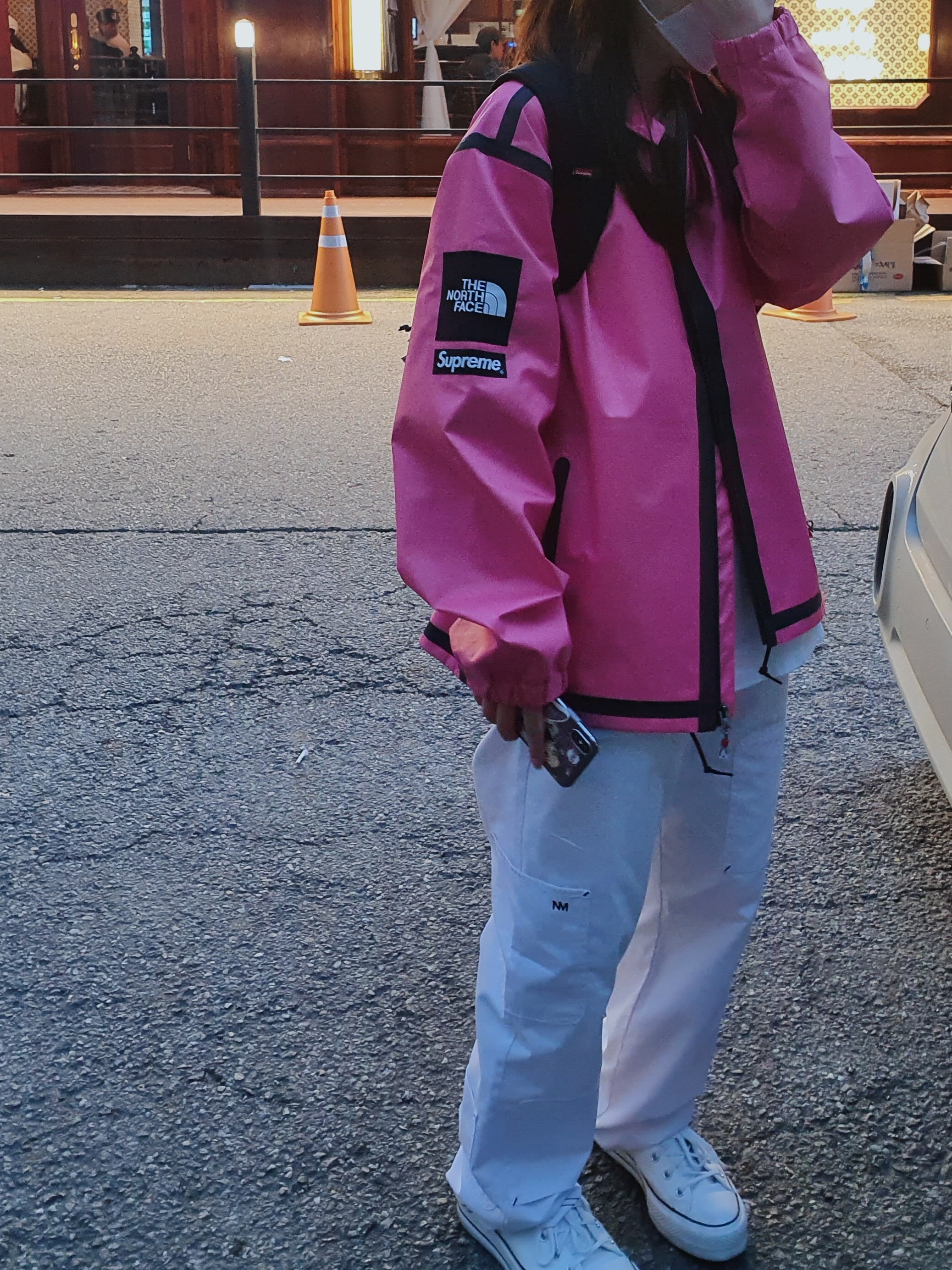 Supreme x The North Face Summit Series Outer Tape Seam Coaches Jacket Pink - 21SS 착용 스타일 - 1