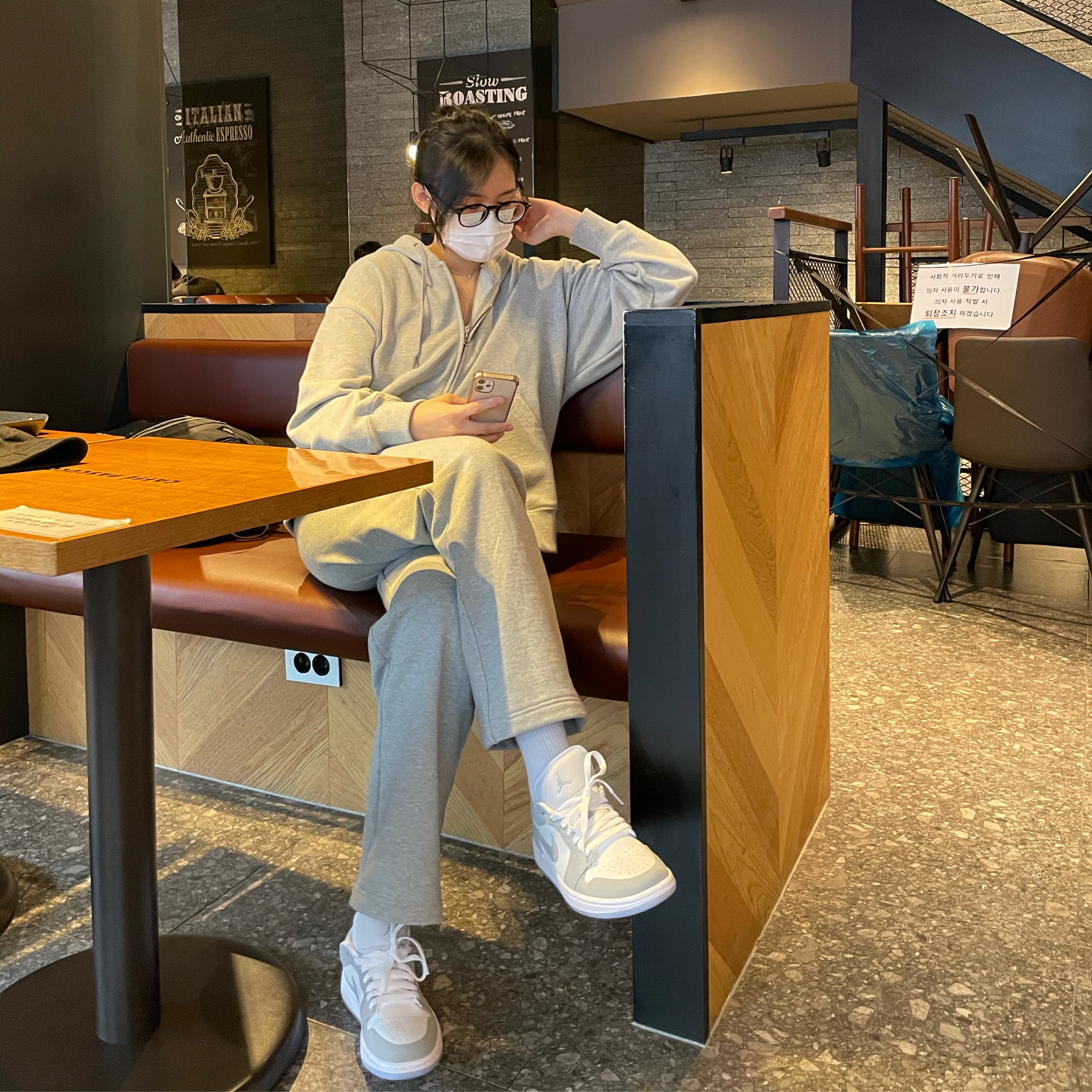 (W) Jordan 1 Low White Wolf Grey 착용 스타일