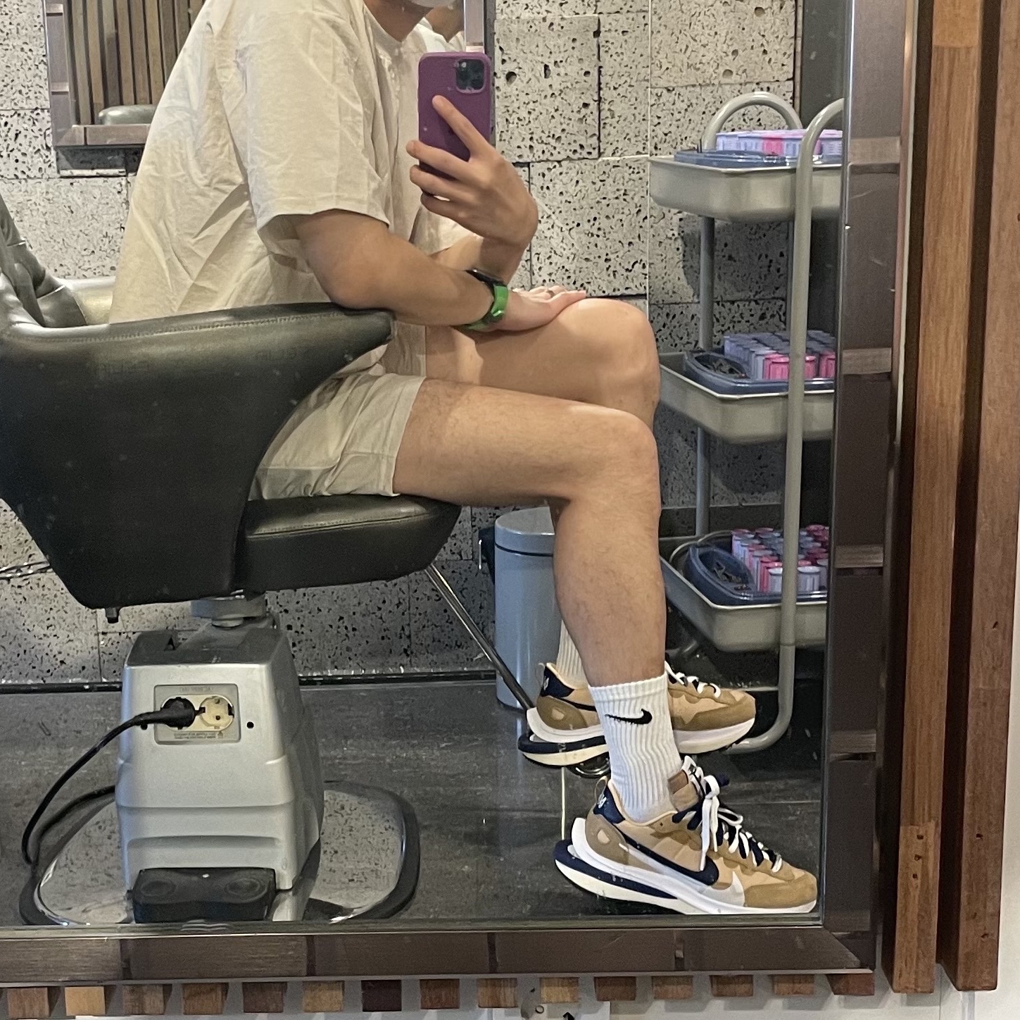 Nike x Sacai VaporWaffle Sesame and Blue Void 착용 스타일