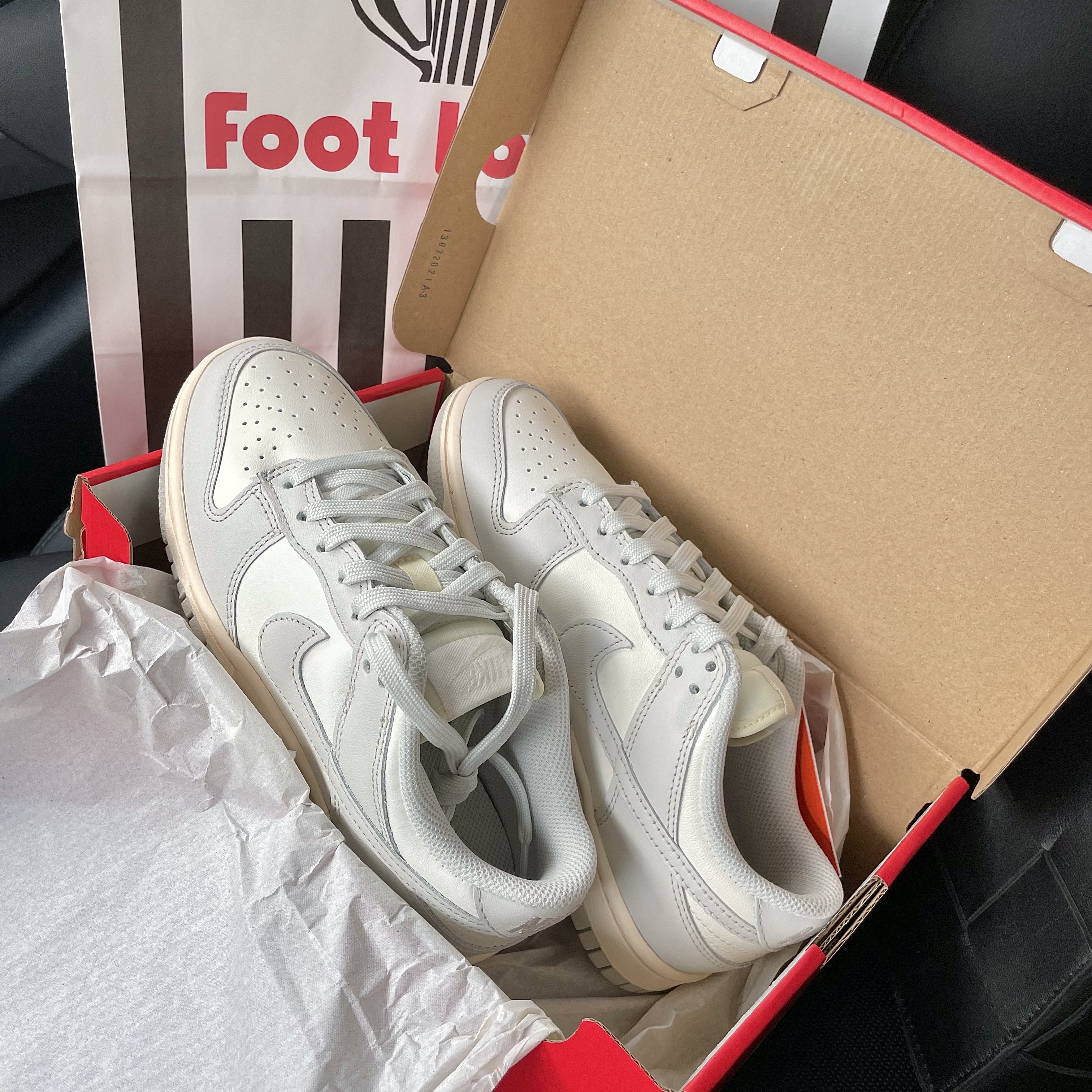 (W) Nike Dunk Low Light Bone 착용 스타일