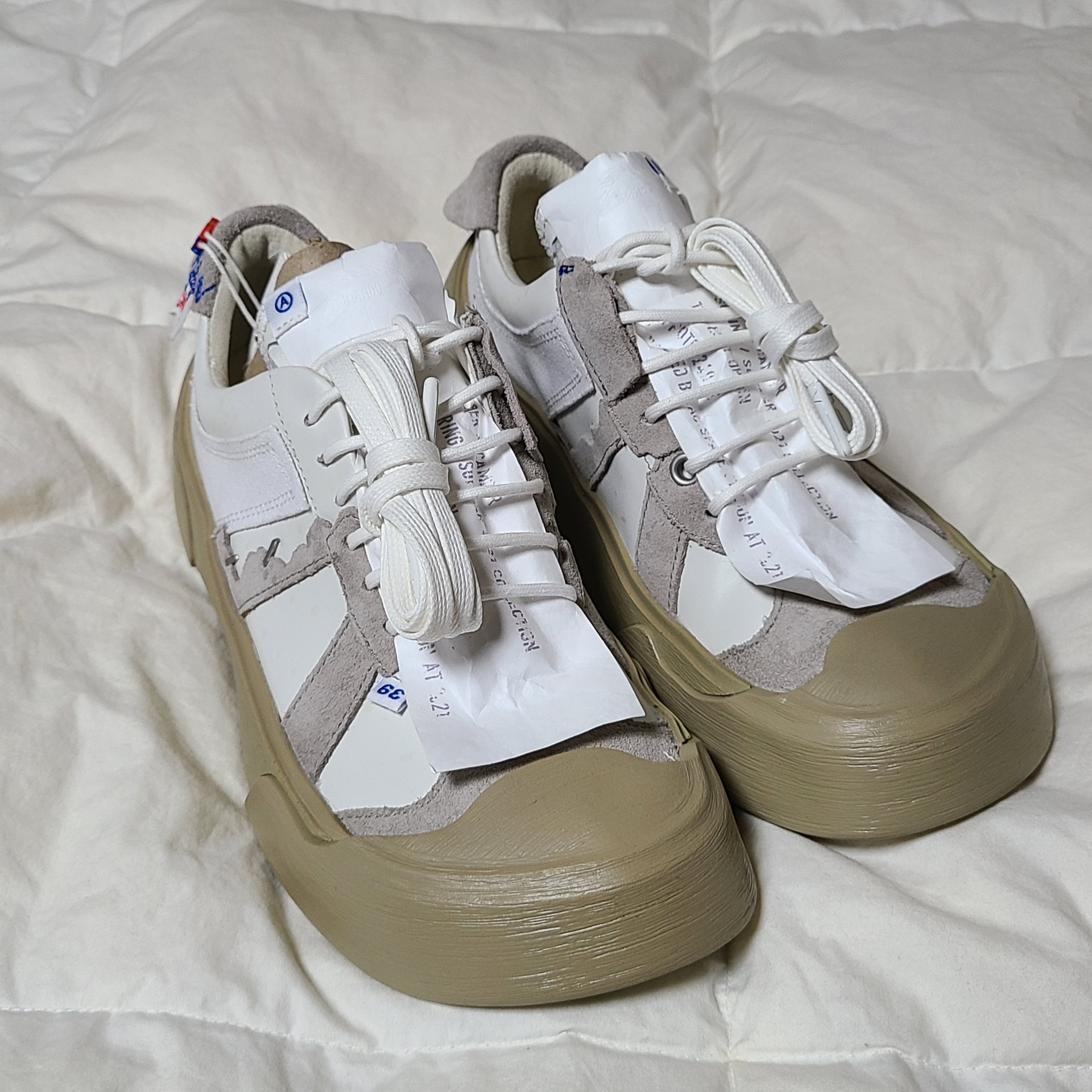 (W) Camper x Ader Error Proto-240-S Cinder German Shoes 착용 스타일 - 1