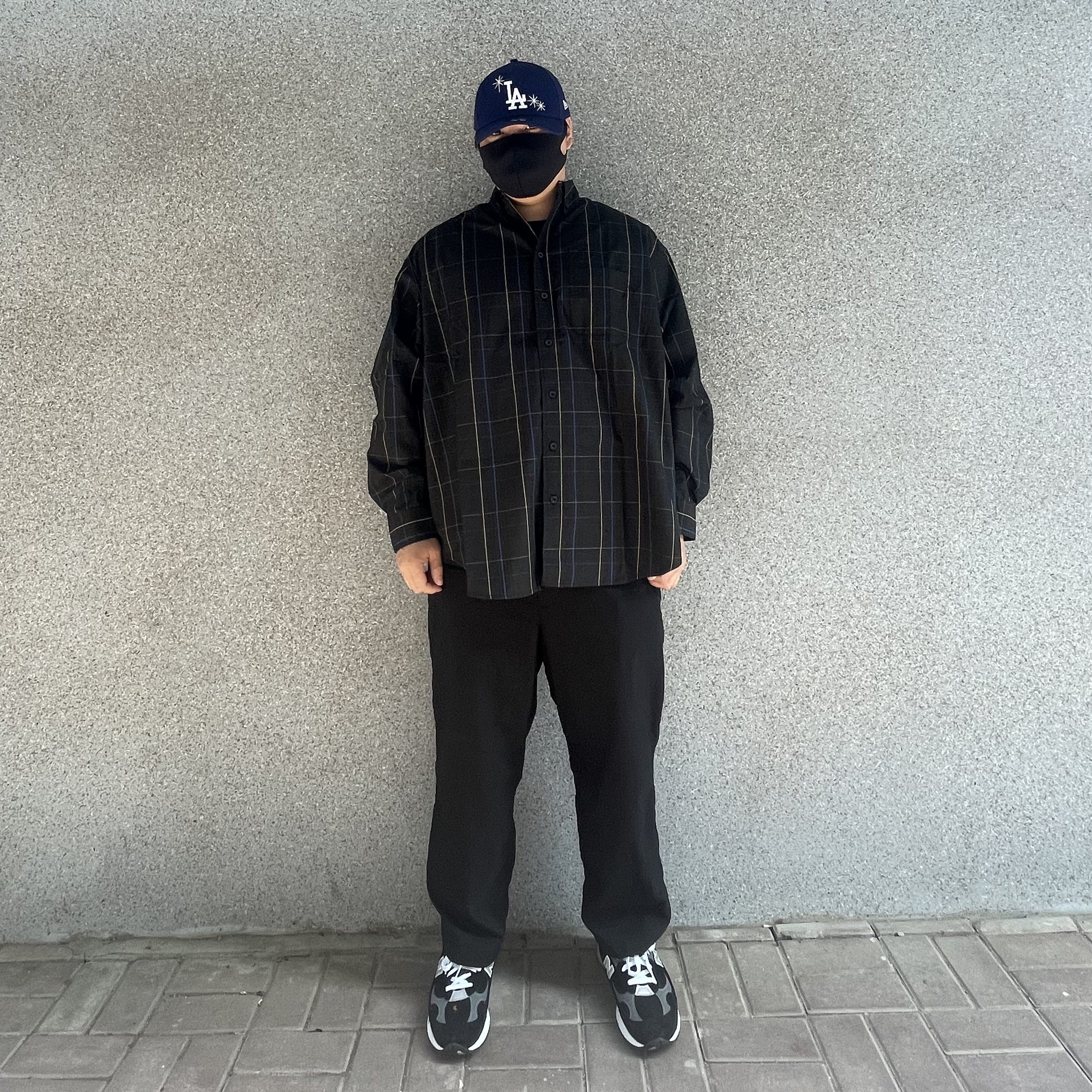 New Balance 992 Made in USA Black Grey 착용 스타일 - 3