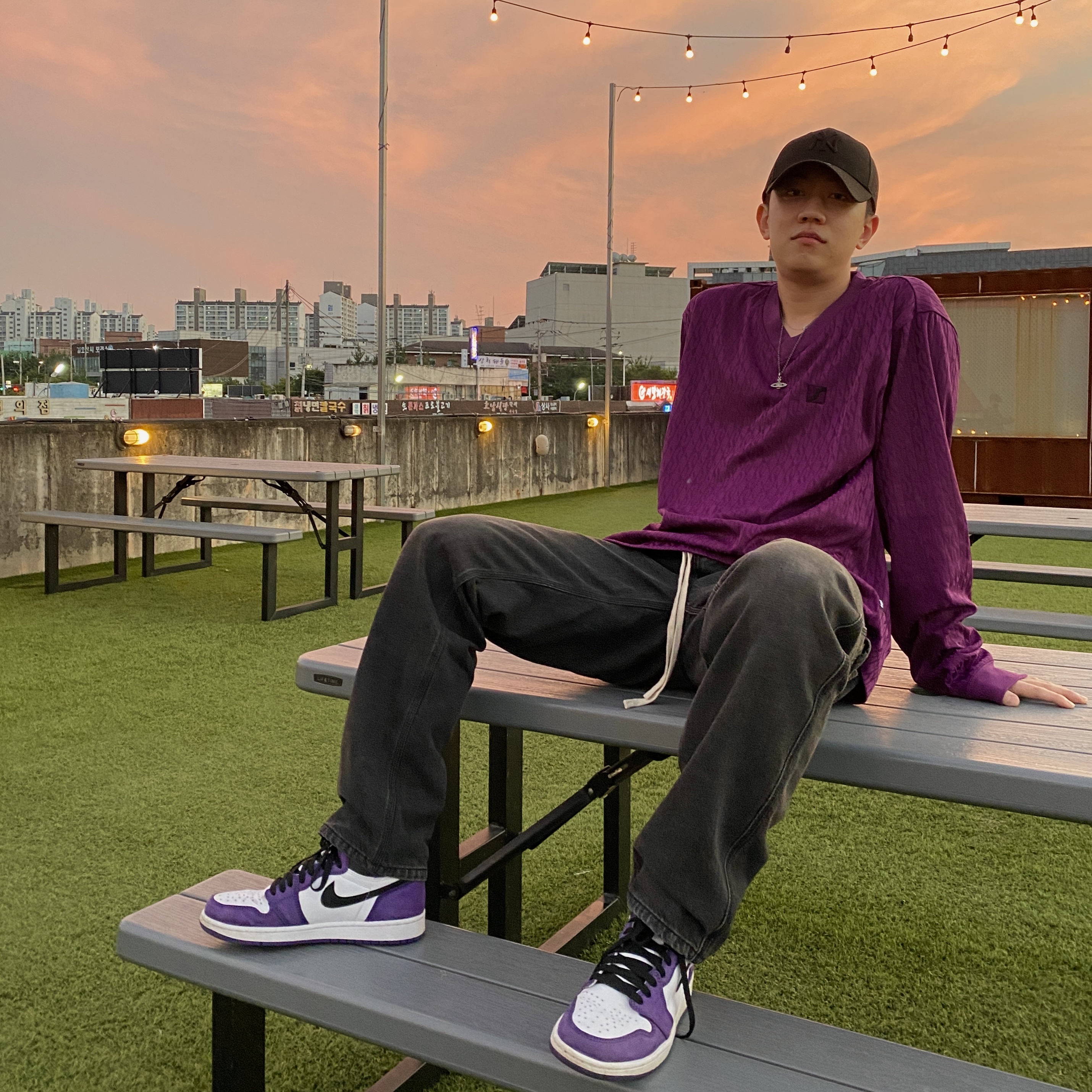 Jordan 1 Retro High OG Court Purple 2020 착용 스타일 - 3