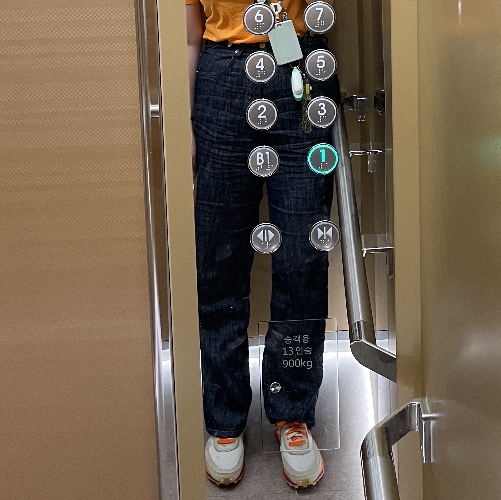 Nike x Sacai x Clot LDWaffle Orange Blaze 착용 스타일 - 2