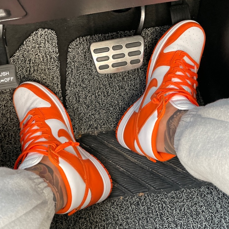 Nike Dunk High Retro Orange Blaze 착용 스타일