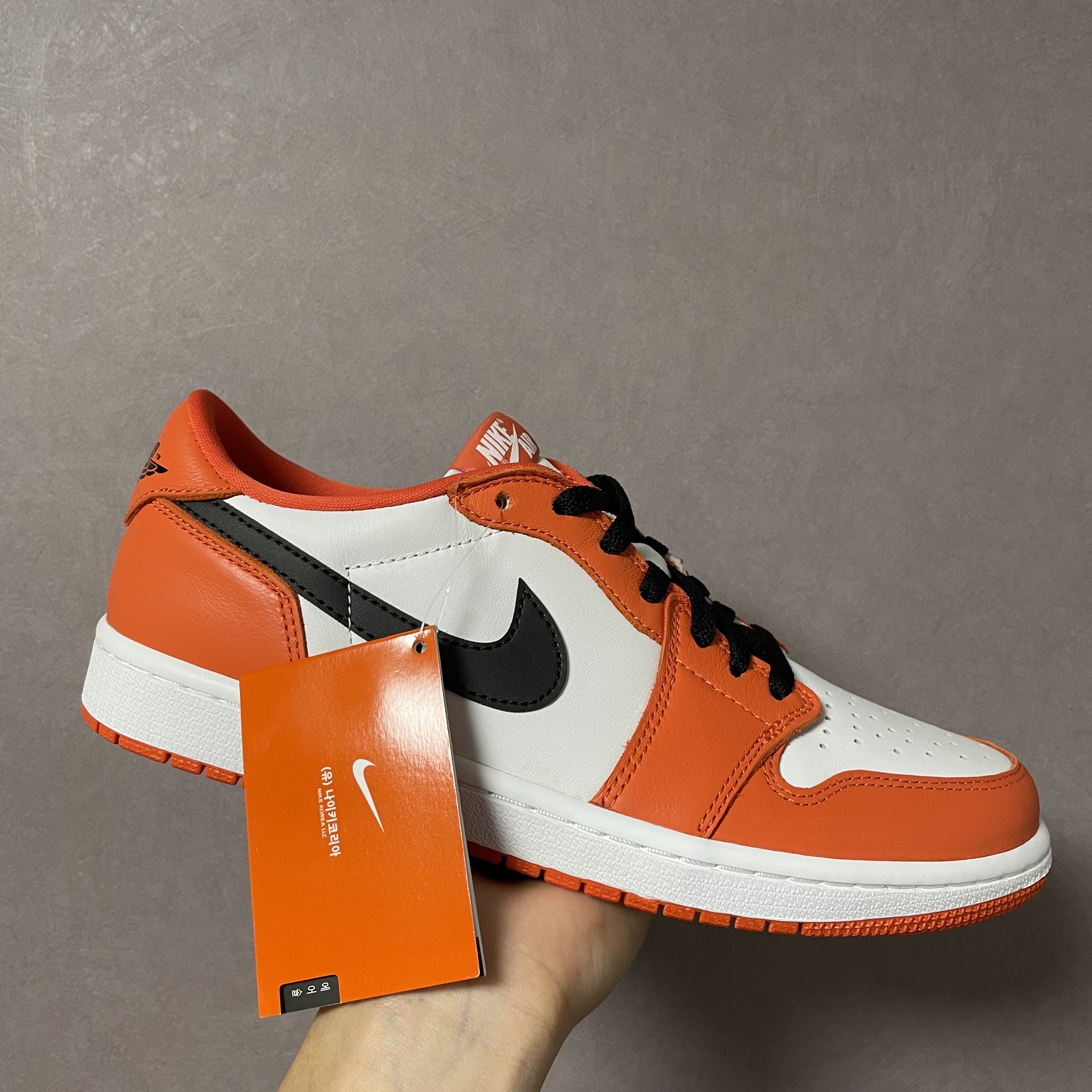 Jordan 1 Low OG Starfish 착용 스타일
