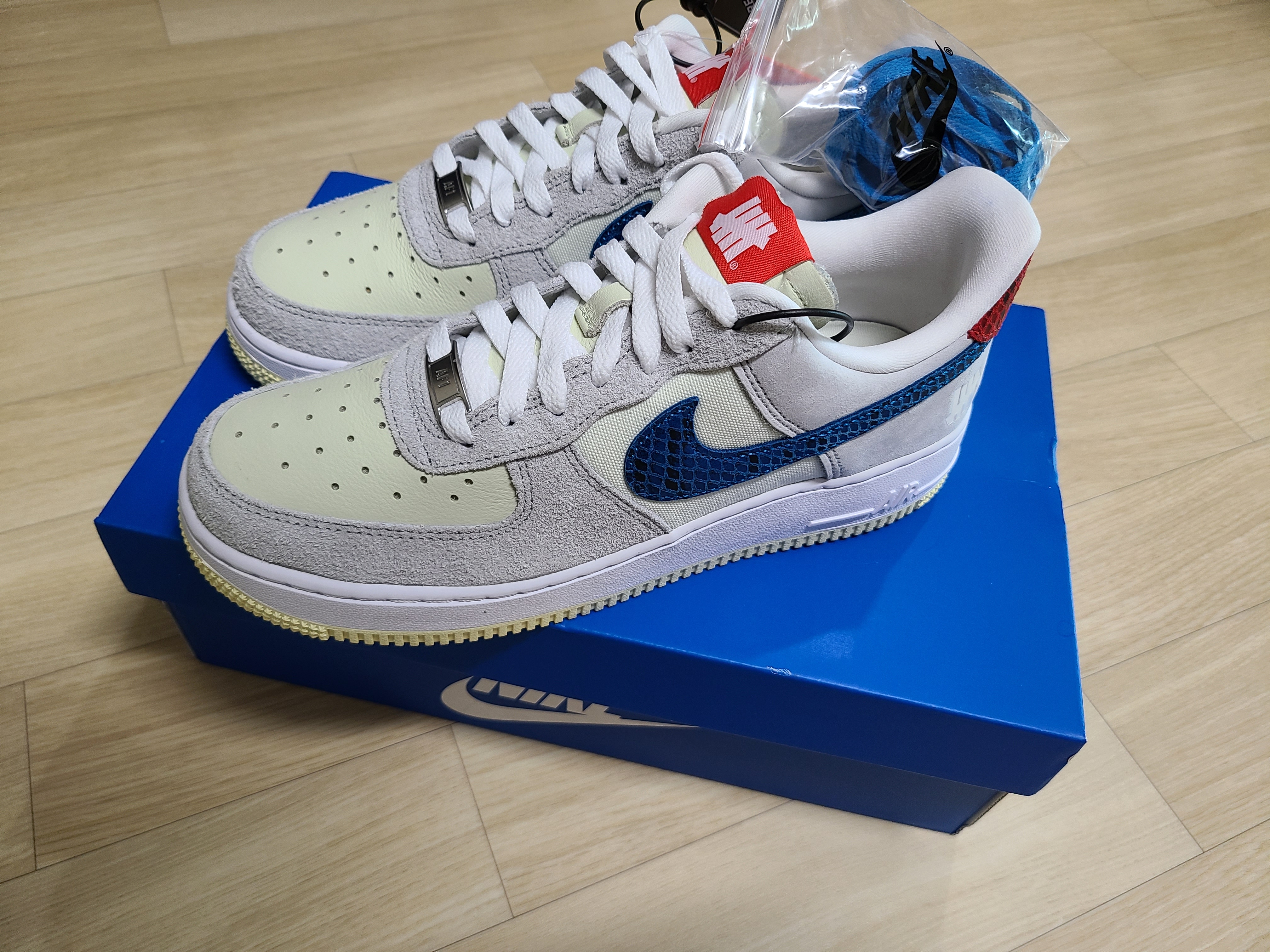 Nike x Undefeated Air Force 1 Low SP 5 On It, Nike x Undefeated Dunk Low SP 5 On It 착용 스타일 - 1