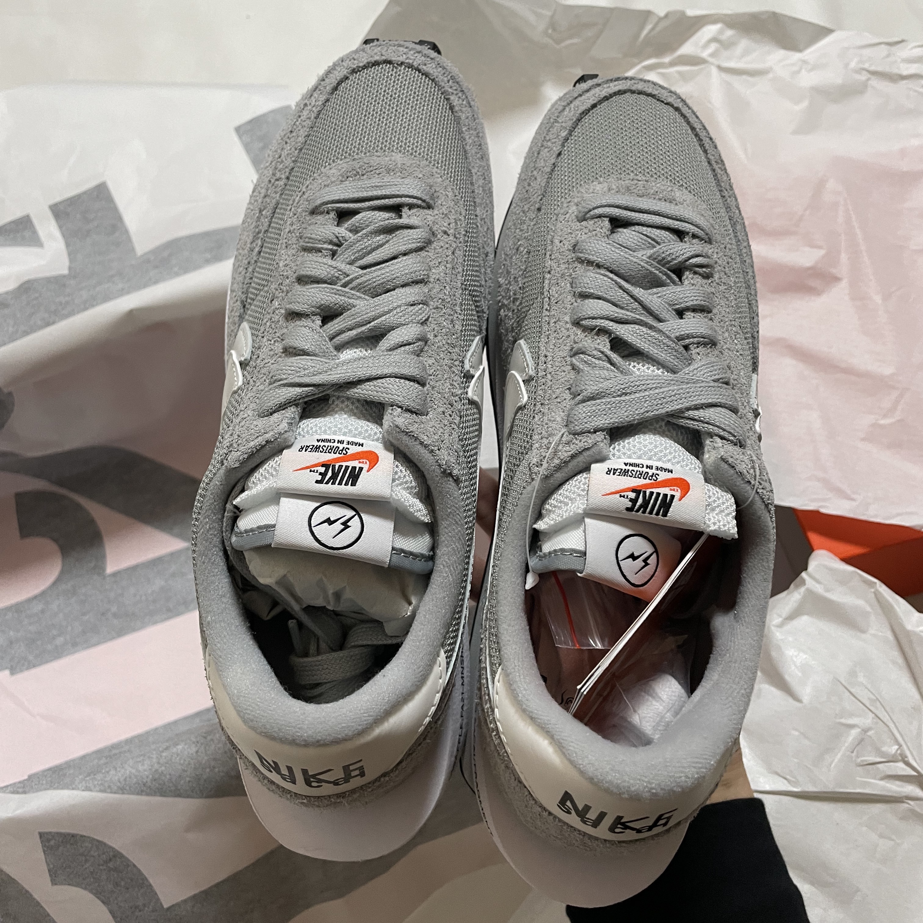 Nike x Sacai x Fragment LDWaffle Light Smoke Grey 착용 스타일 - 1