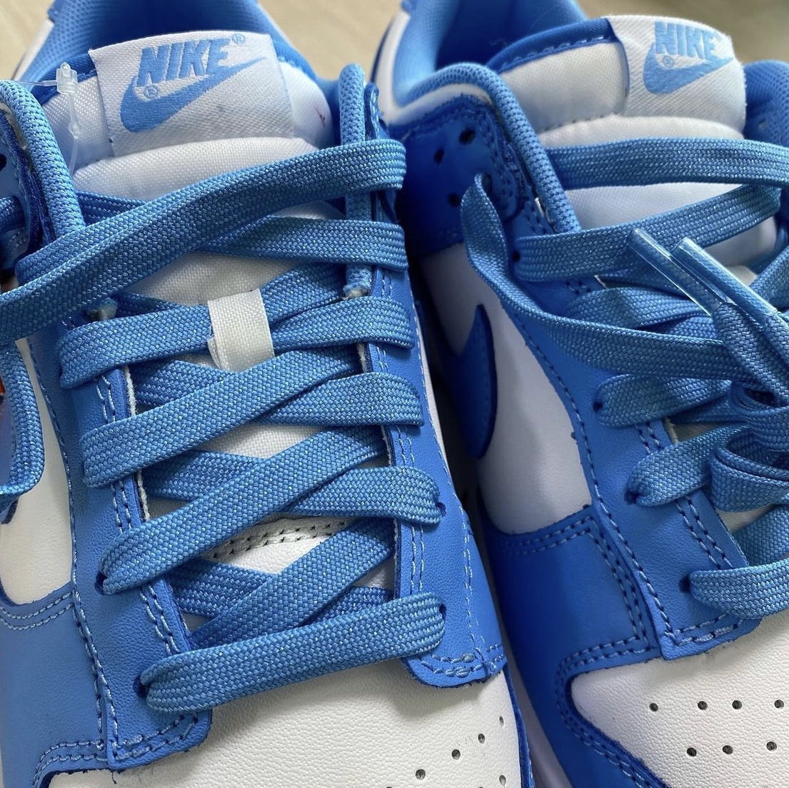 Nike Dunk Low Retro University Blue 착용 스타일 - 5