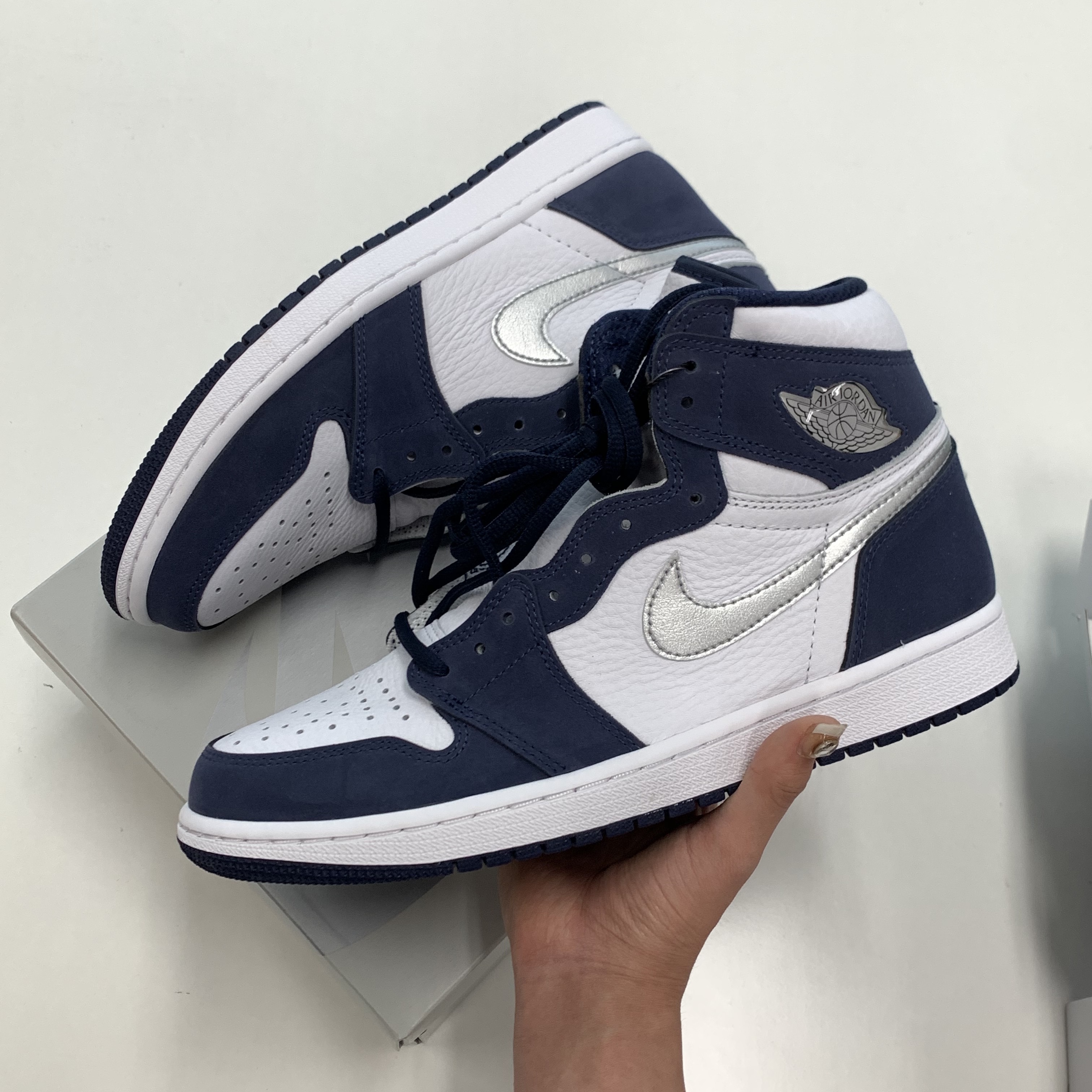 Jordan 1 Retro High OG CO.JP Midnight Navy 착용 스타일