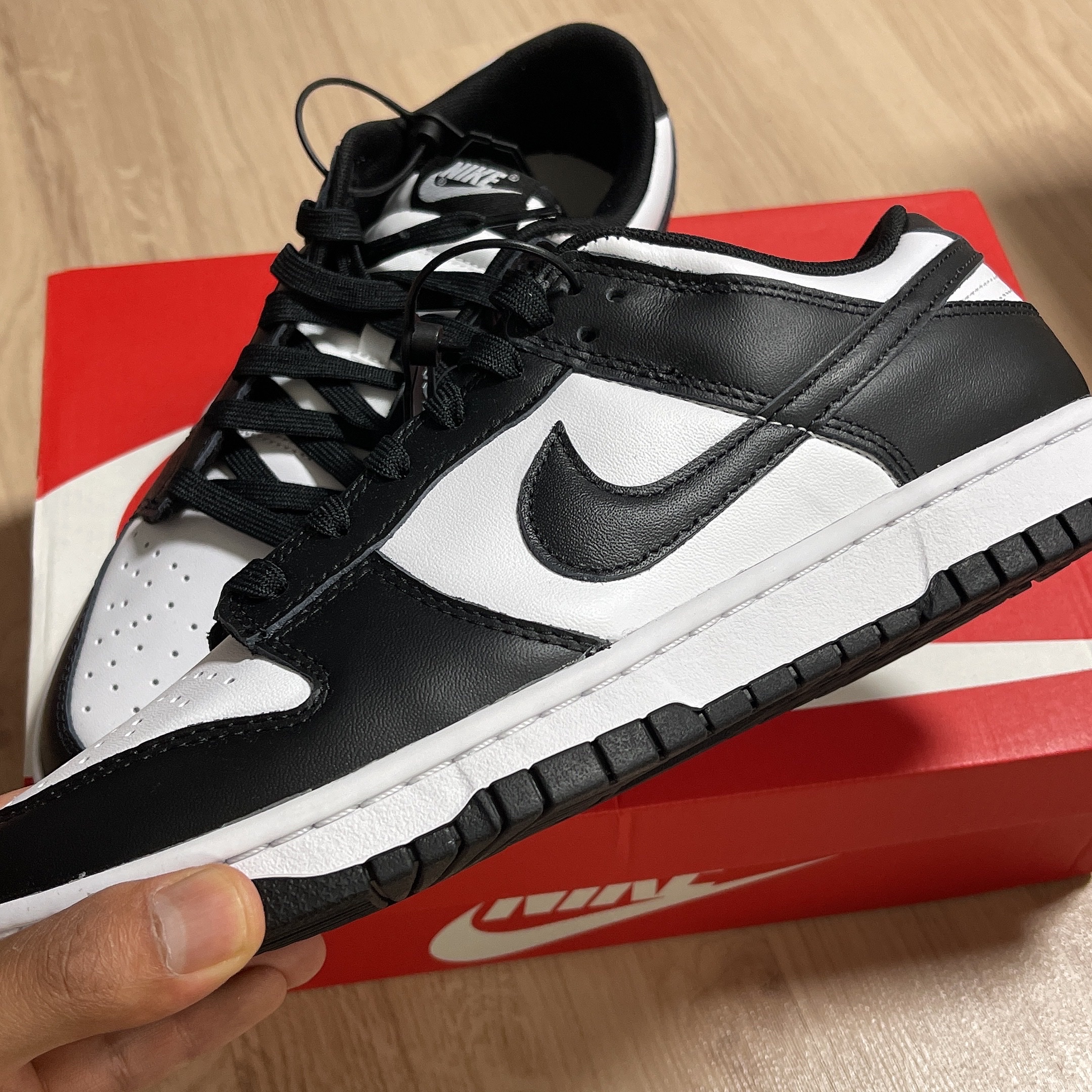 Nike Dunk Low Retro Black 착용 스타일