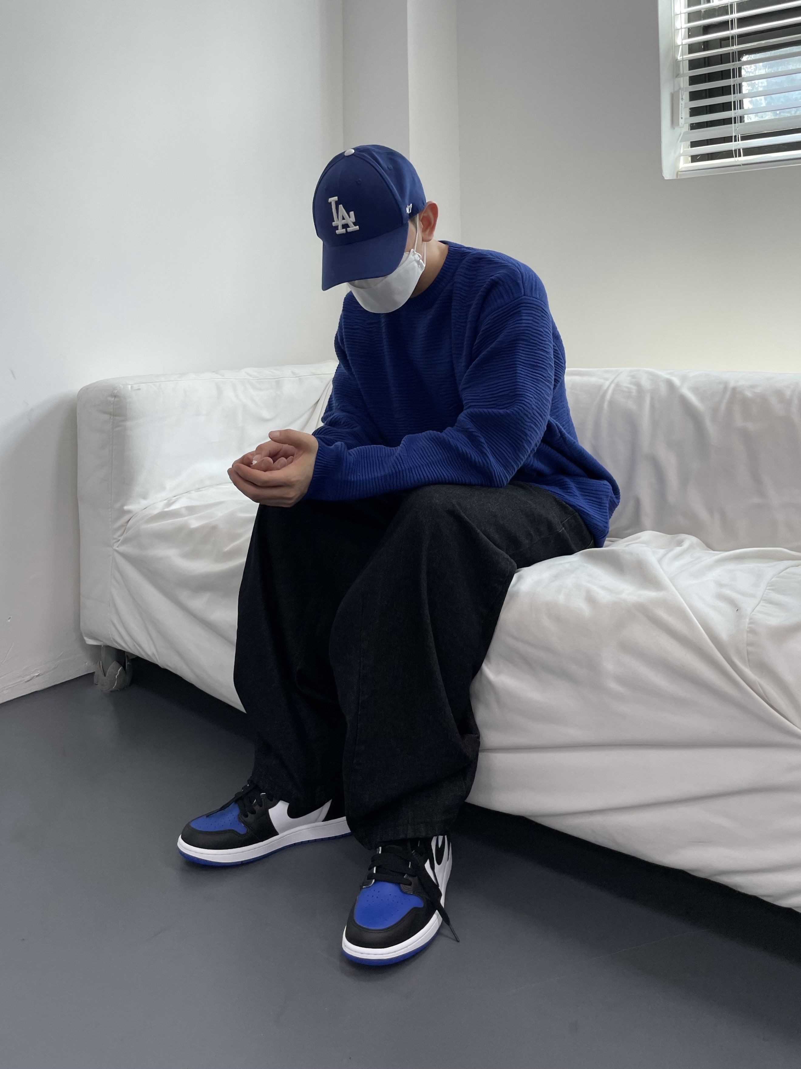 Jordan 1 Retro High OG Royal Toe 착용 스타일 - 2