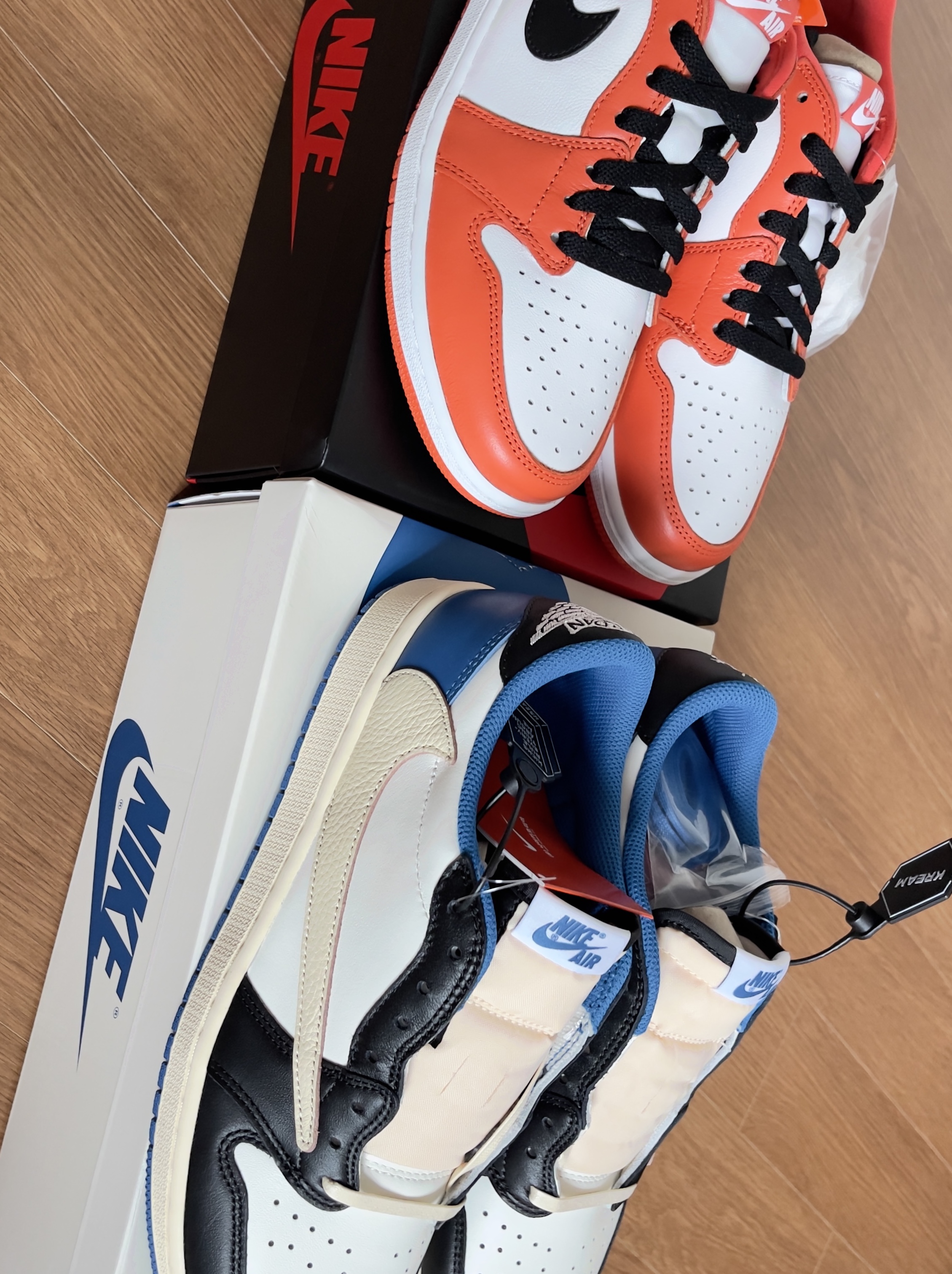 Jordan 1 Low OG Starfish, Jordan 1 x Travis Scott x Fragment Retro Low OG SP Military Blue 착용 스타일