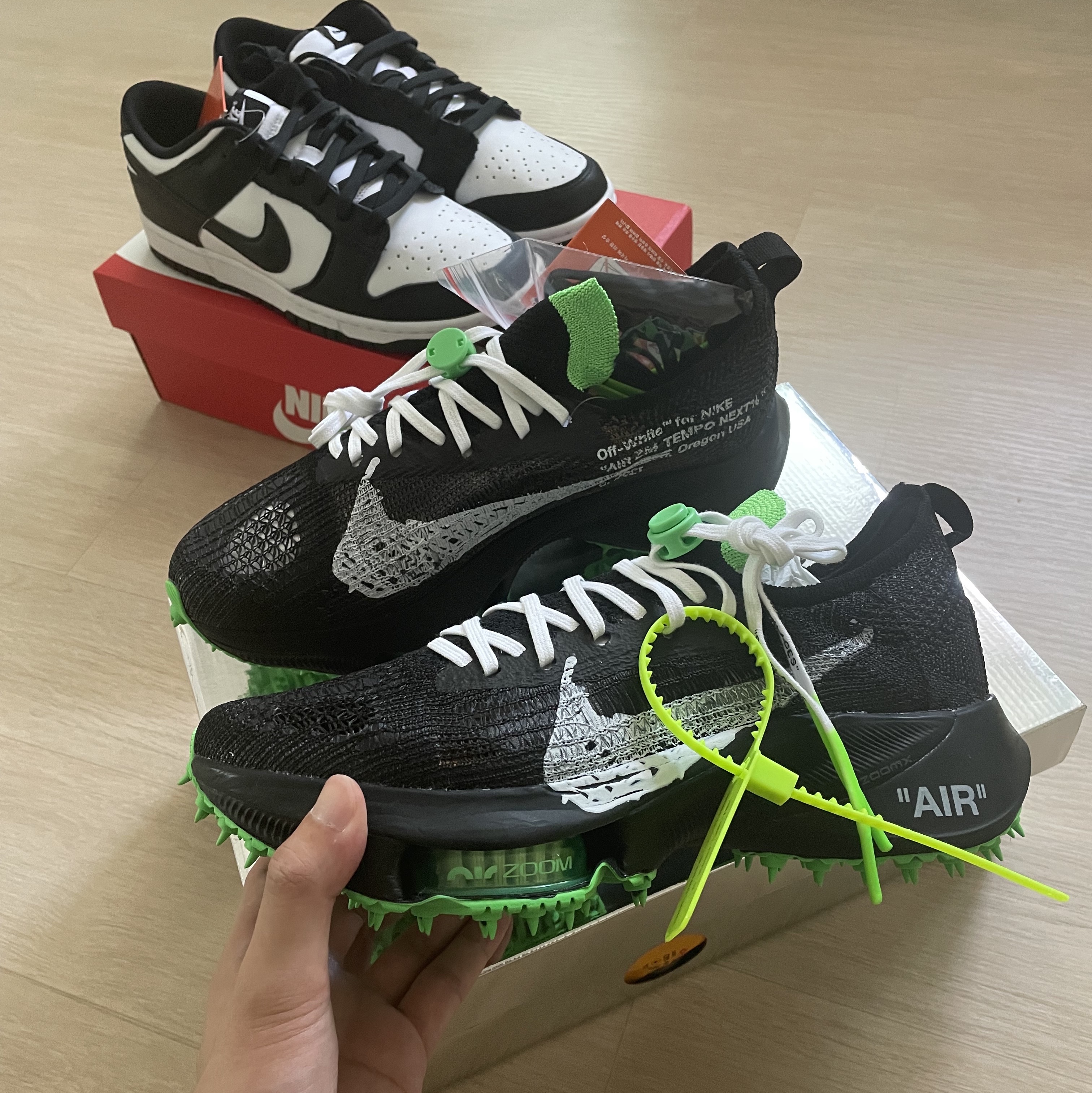 Nike x Off-White Air Zoom Tempo Next% Black, Nike Dunk Low Retro Black 착용 스타일 - 2