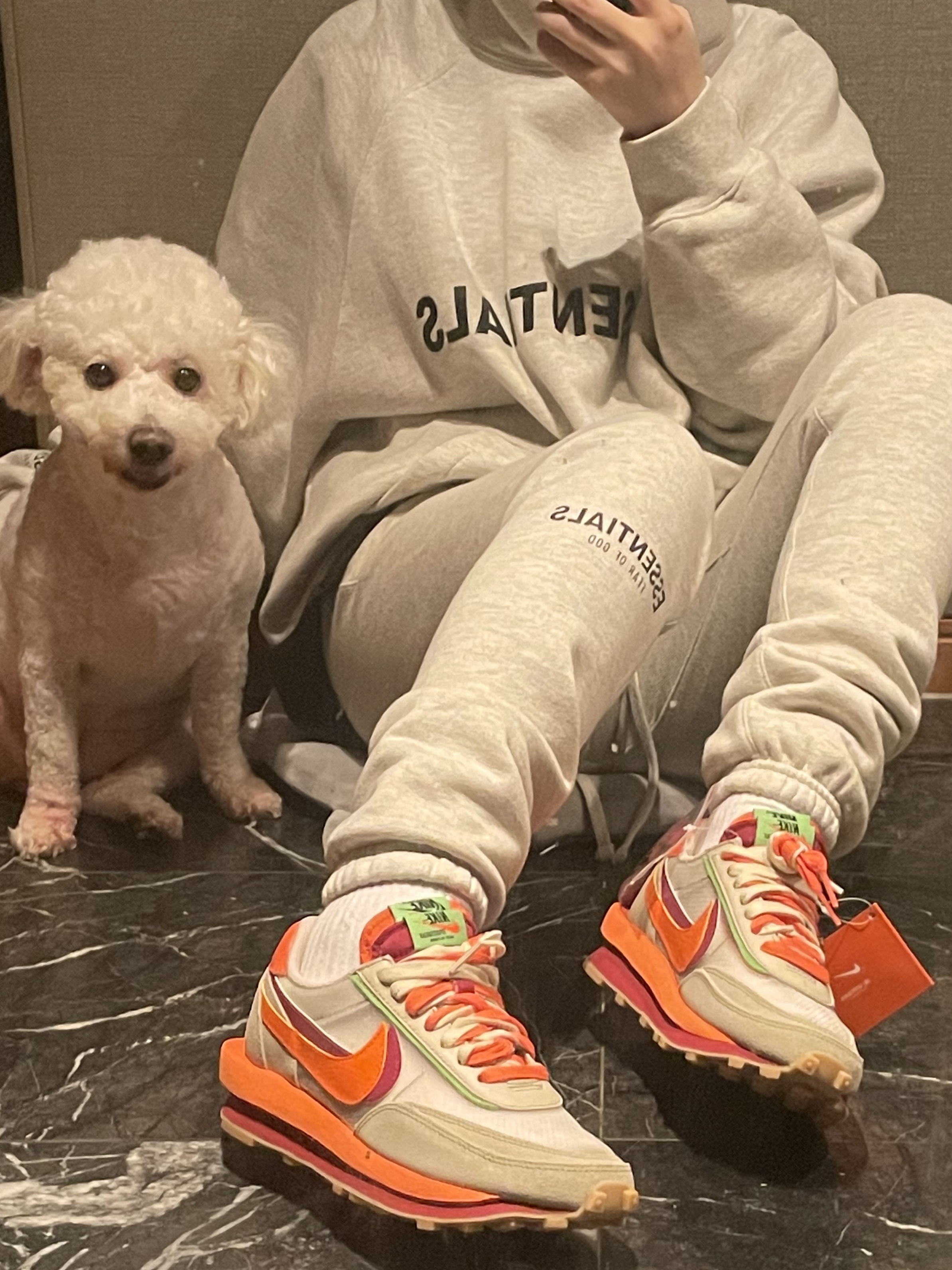 Essentials 3D Silicon Applique Pullover Hoodie Oatmeal/Oatmeal Heather/Light Heather Oatmeal 2020, Essentials Sweatpants Oatmeal/Oatmeal Heather/Light Heather Oatmeal 2020 착용 스타일 - 2